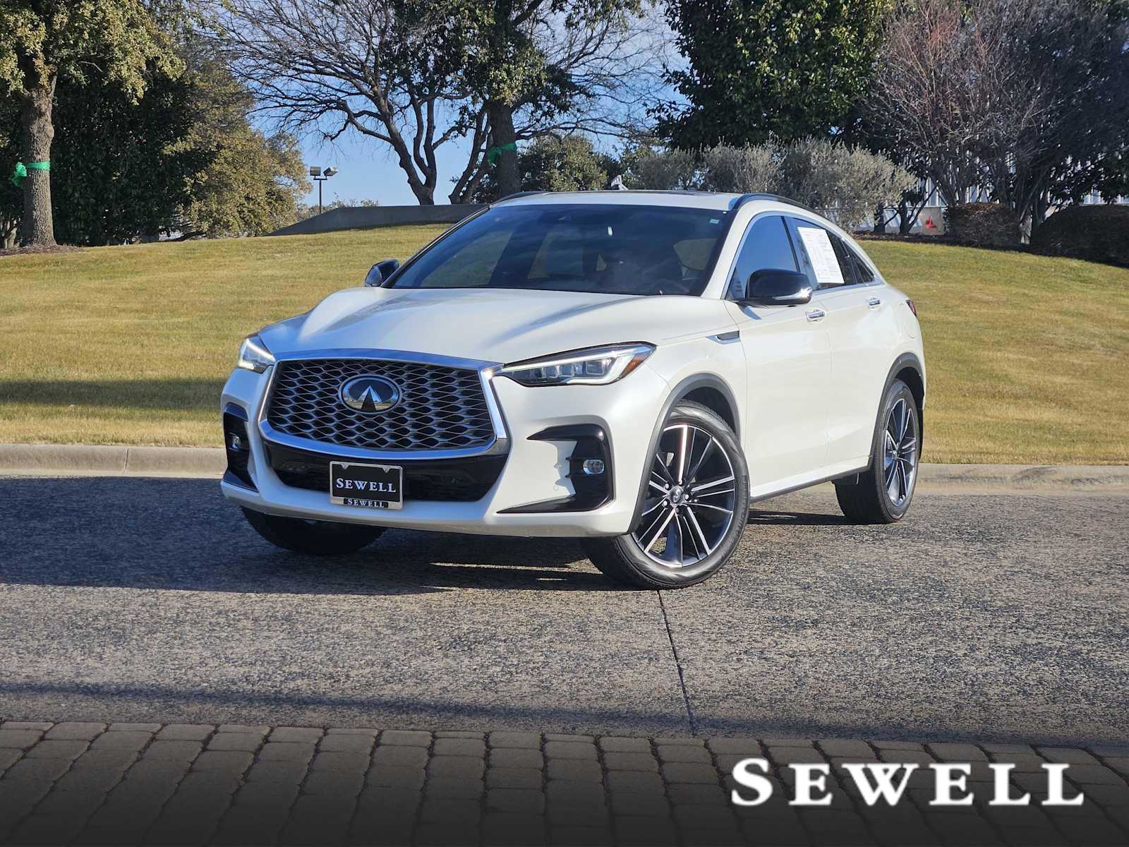 2023 INFINITI QX55 Essential