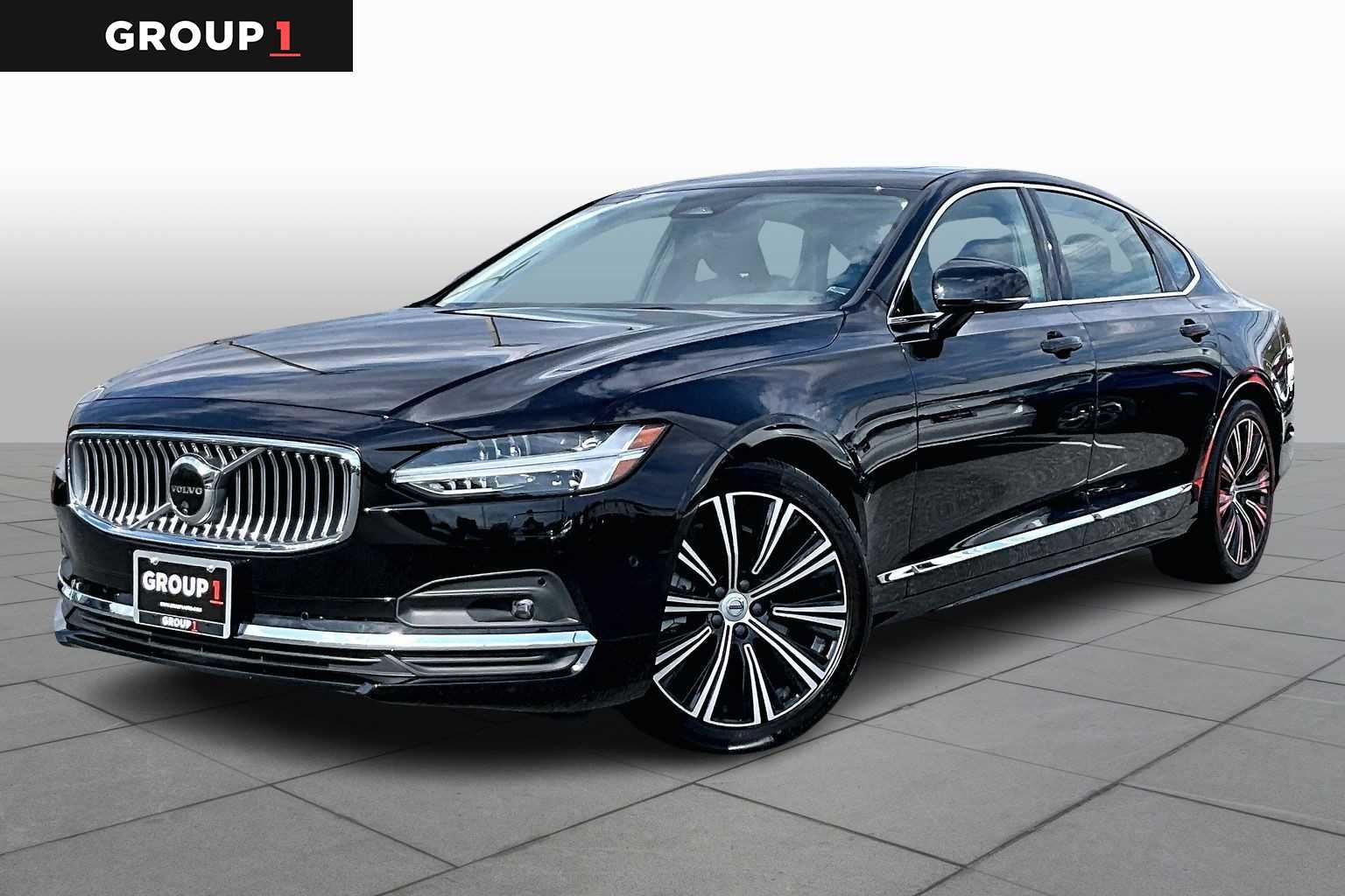 Onyx Black Metallic 2025 Volvo S90 B6 Plus AWD Sedan All-Wheel Drive Automatic