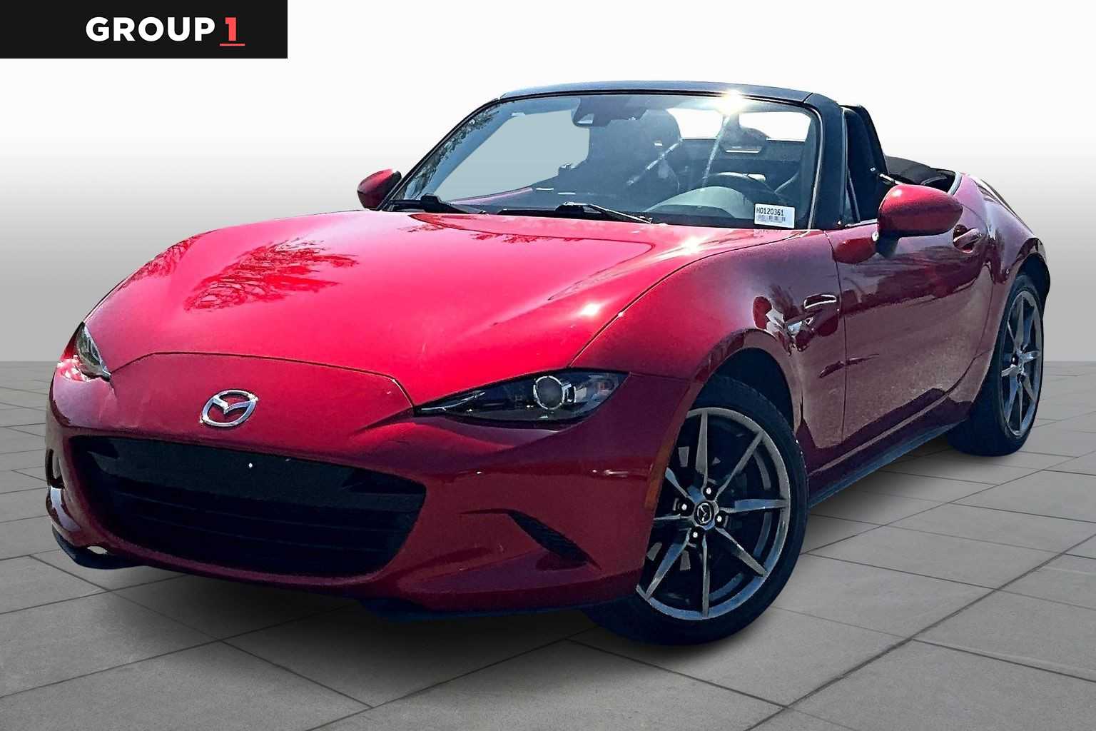 Soul Red Metallic 2017 Mazda MX-5 Miata Grand Touring RWD Convertible Rear-Wheel Drive Automatic