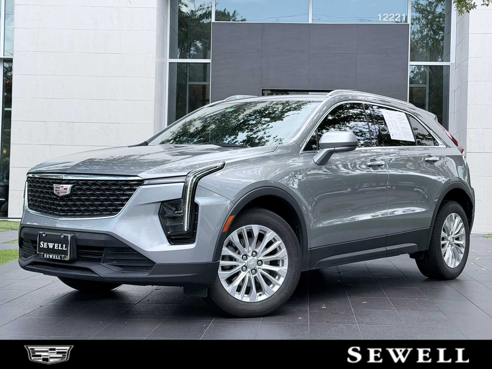 2024 Cadillac XT4 FWD Luxury