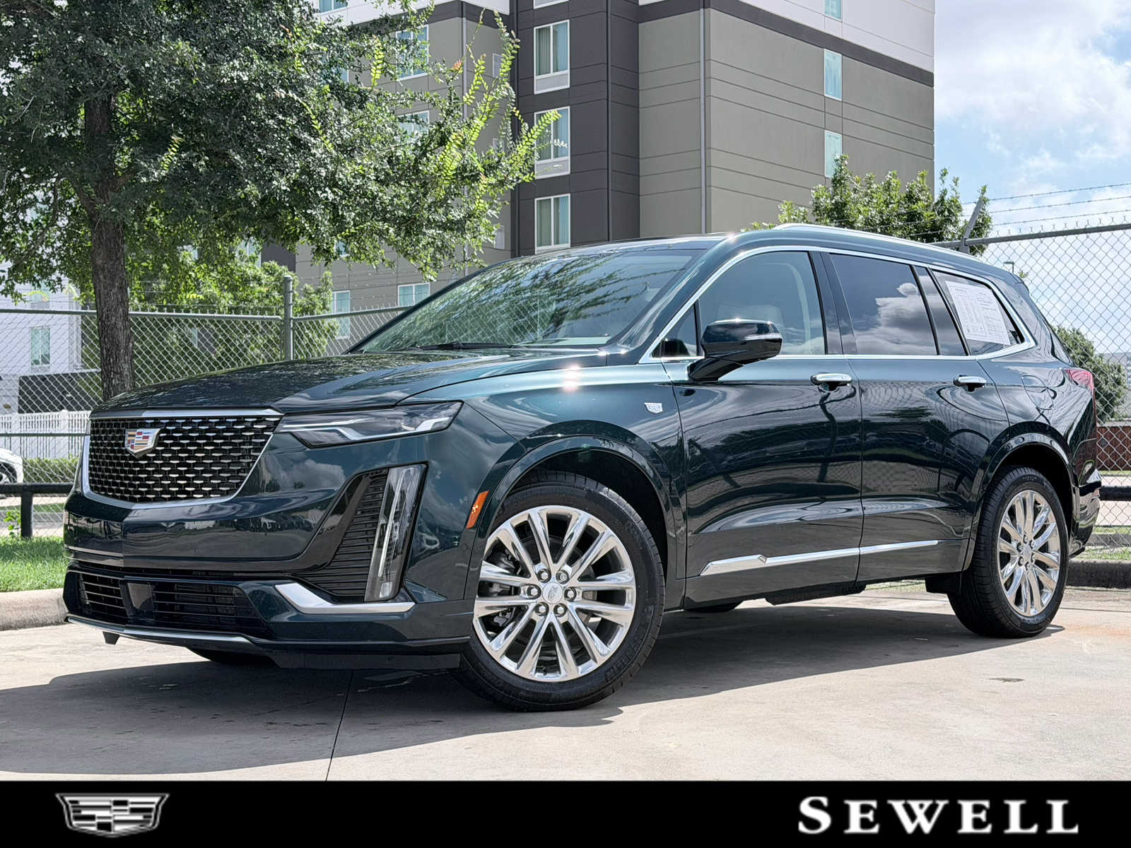 レアデック　Madison Advocates(Black/SCARLET) Certified Pre-Owned 2025 Cadillac XT6 FWD Premium Luxury Sport