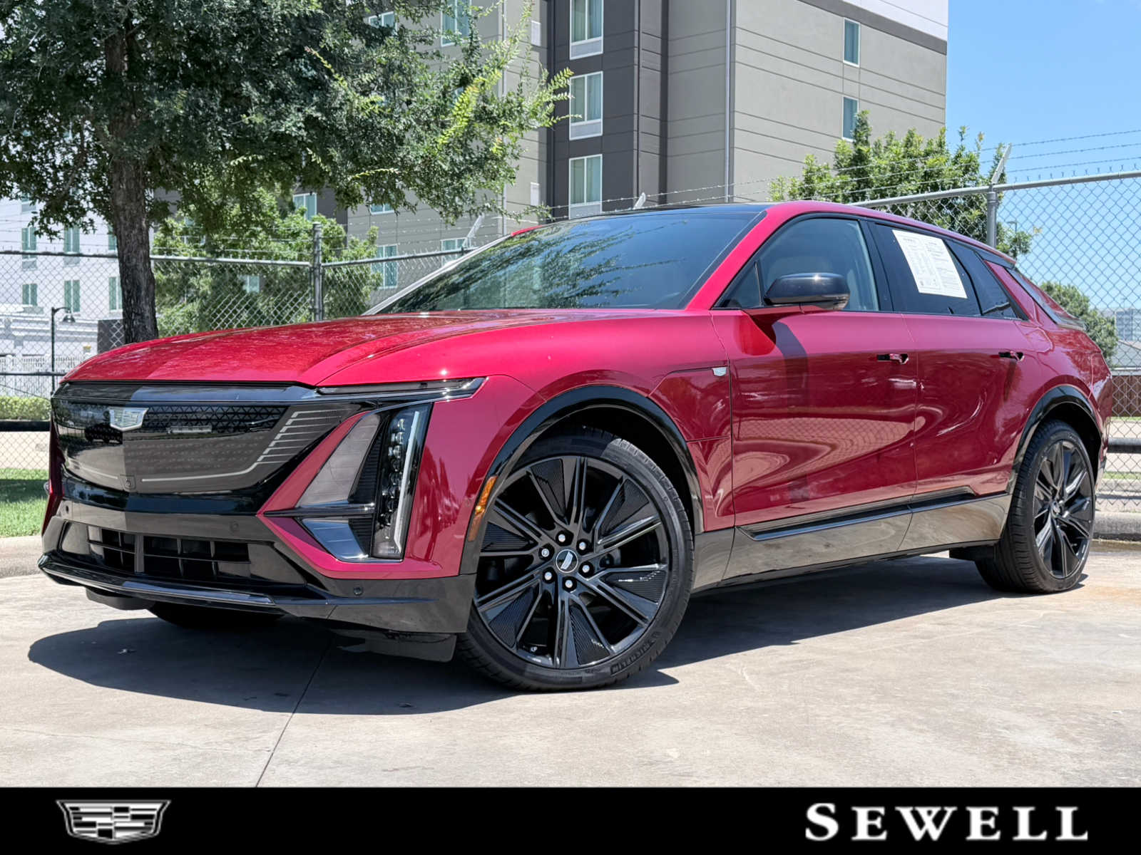 2025 Cadillac LYRIQ Sport