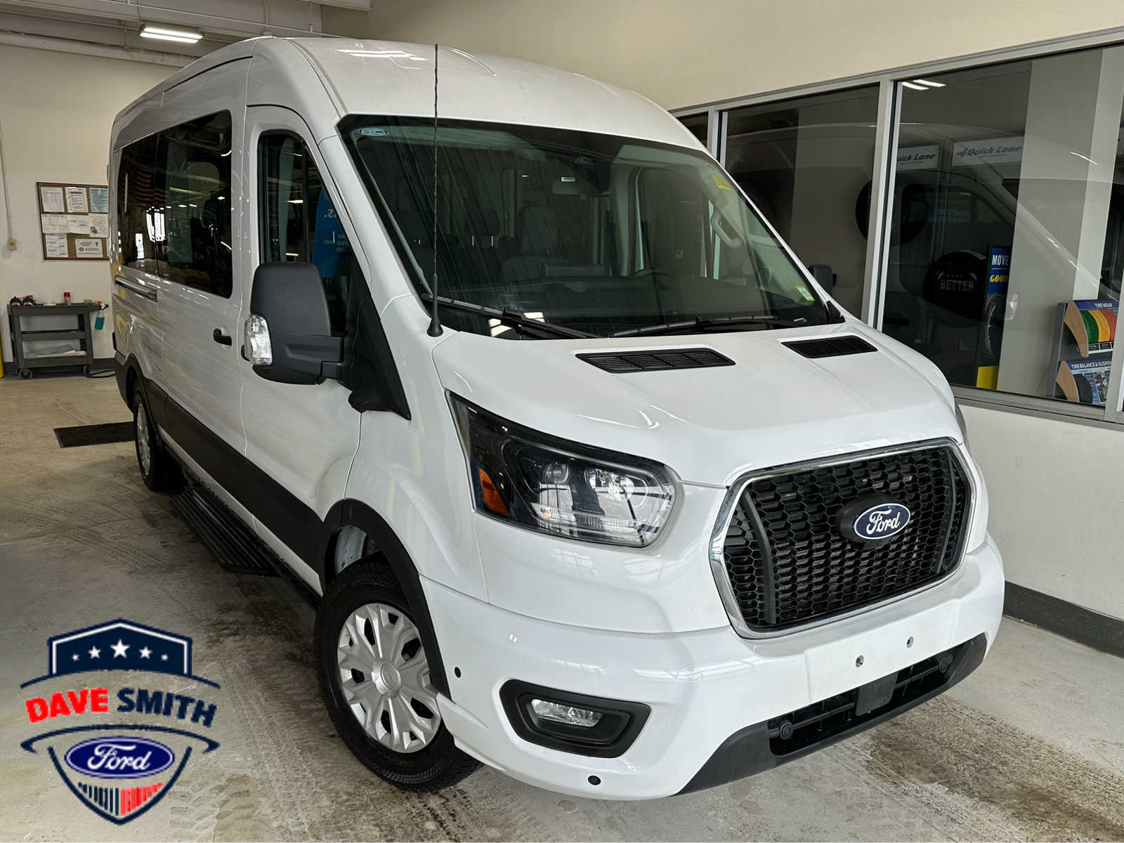 2026 Ford Transit Passenger 350 XLT Medium Roof LB RWD