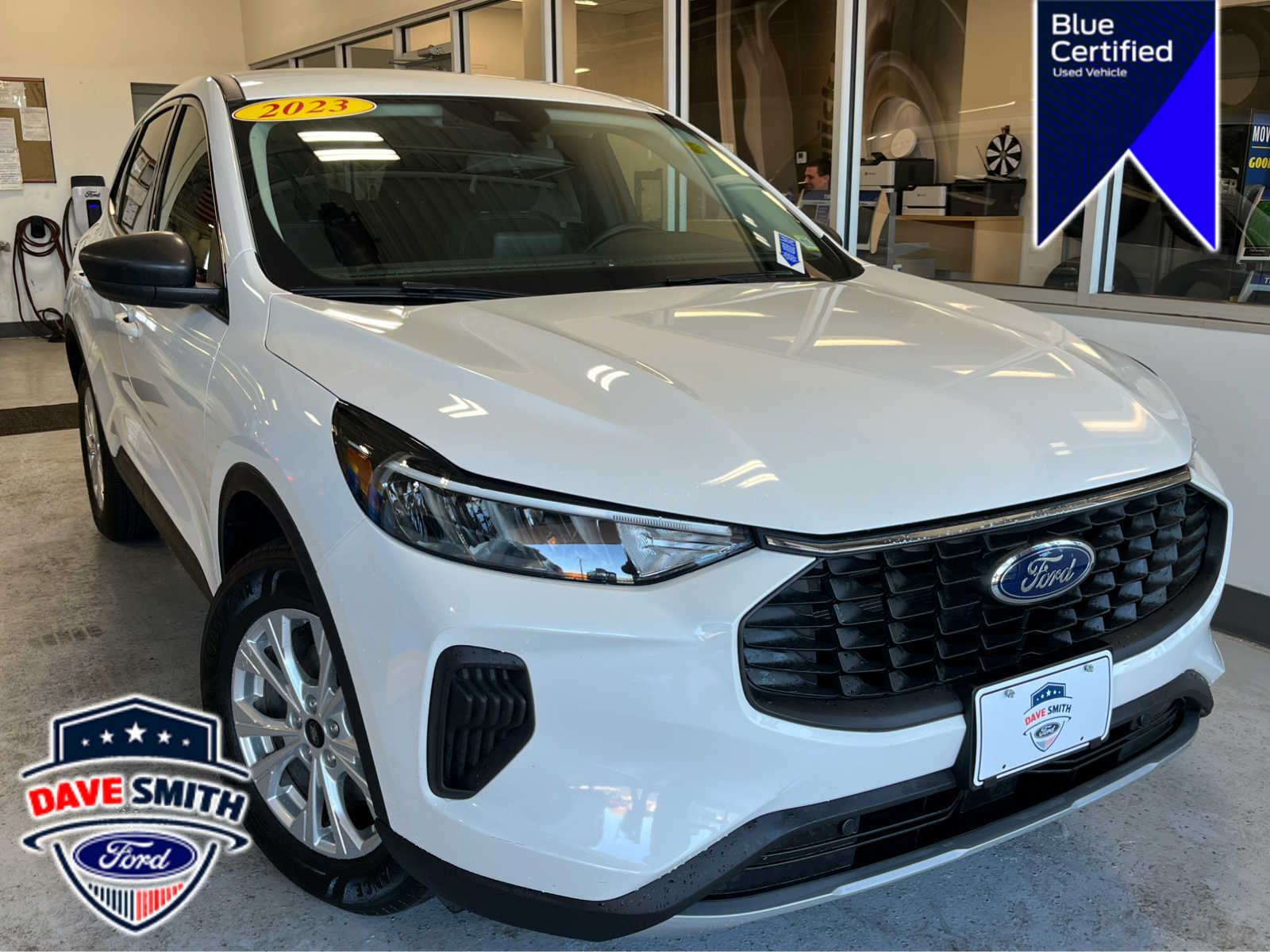 Star White Metallic Tri-Coat 2023 Ford Escape SUV / Crossover All-Wheel Drive 8-Speed Automatic