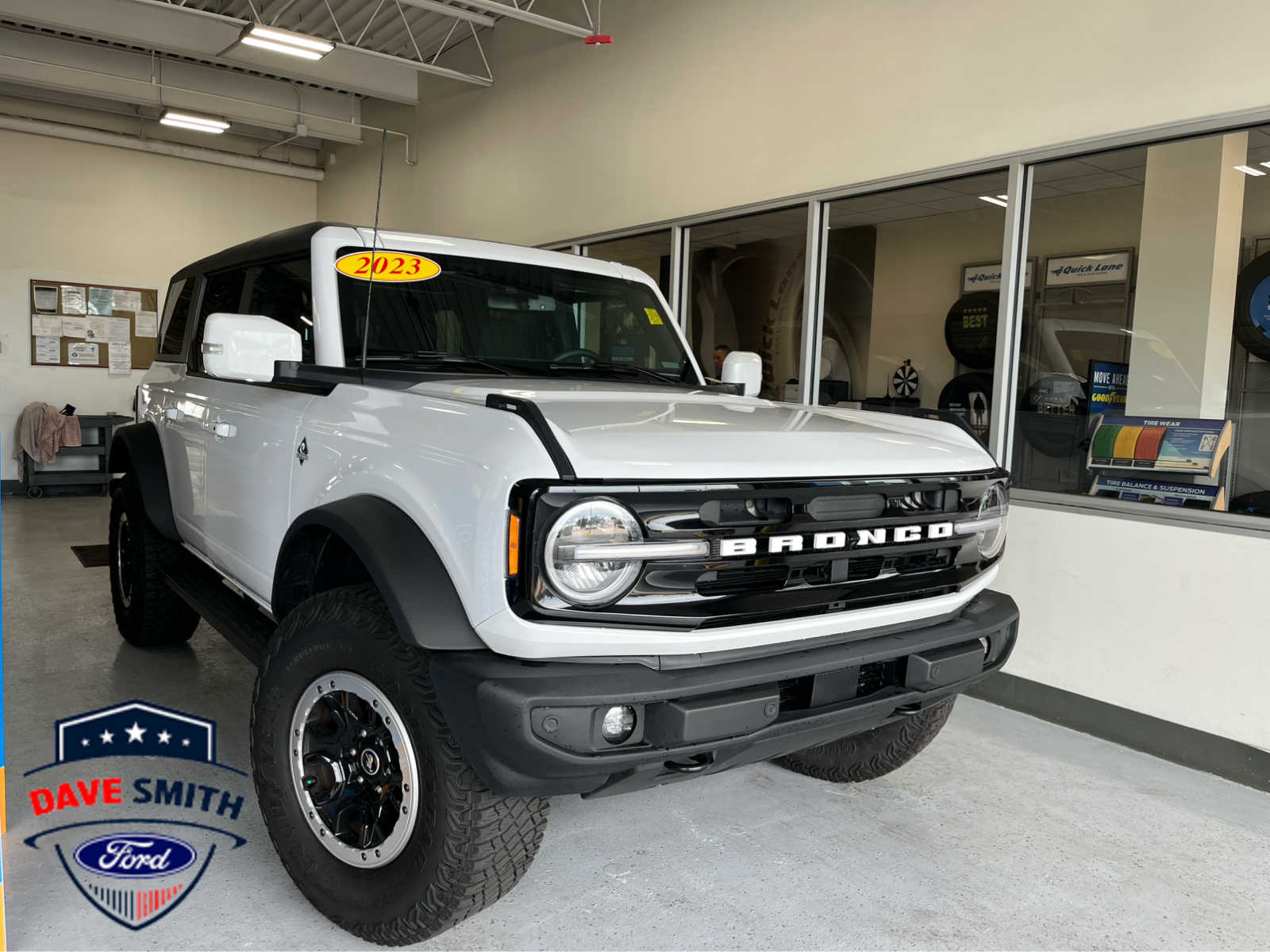 2023 Ford Bronco Outer Banks Advanced 4-Door 4WD