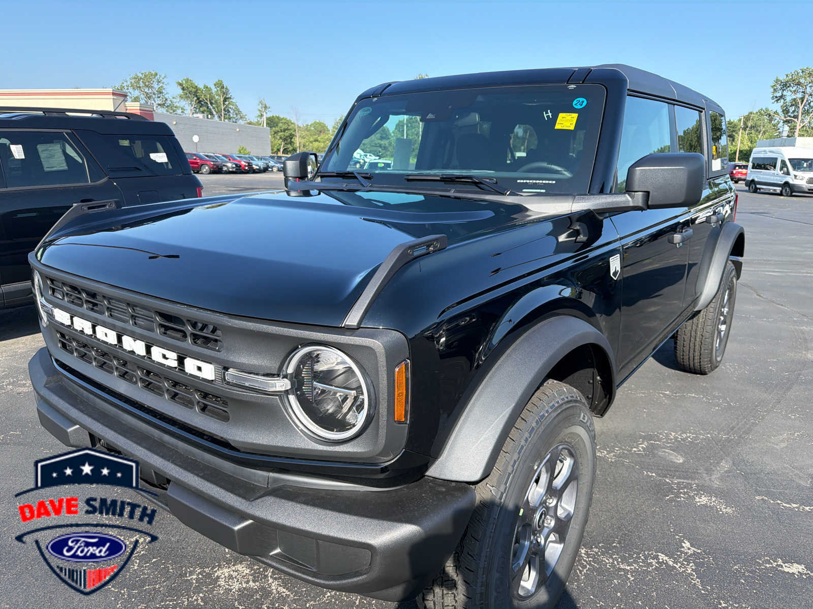 Shadow Black 2026 Ford Bronco SUV / Crossover Four-Wheel Drive Automatic