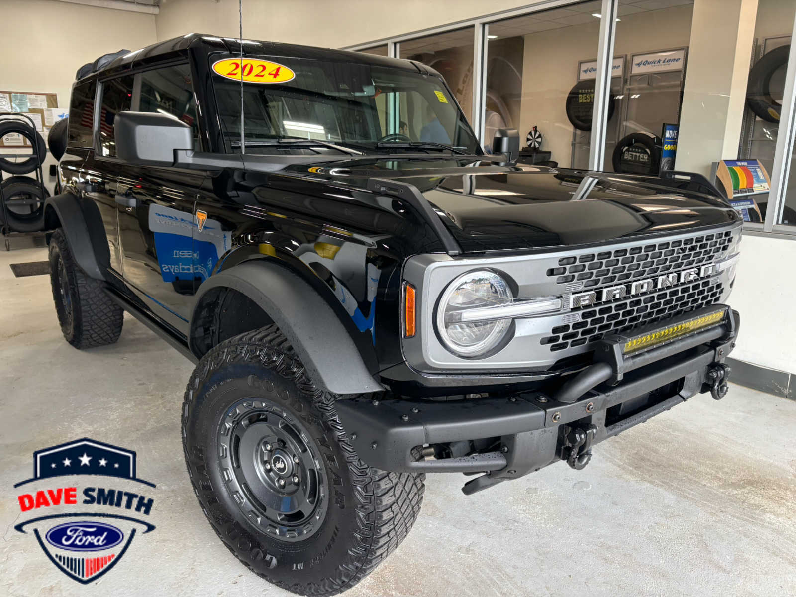 Shadow Black 2024 Ford Bronco Badlands 4-Door 4WD SUV / Crossover Four-Wheel Drive Automatic
