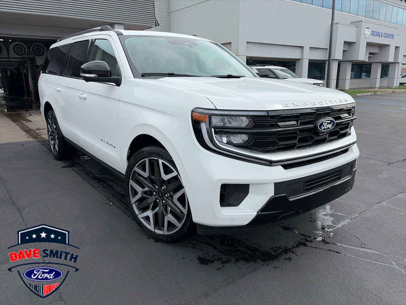 Star White Metallic Tri-Coat 2027 Ford Expedition SUV / Crossover Four-Wheel Drive Automatic