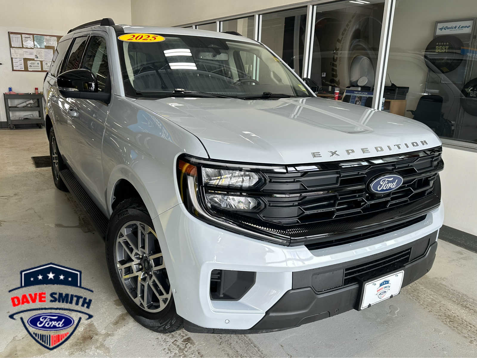 2025 Ford Expedition Active 4WD