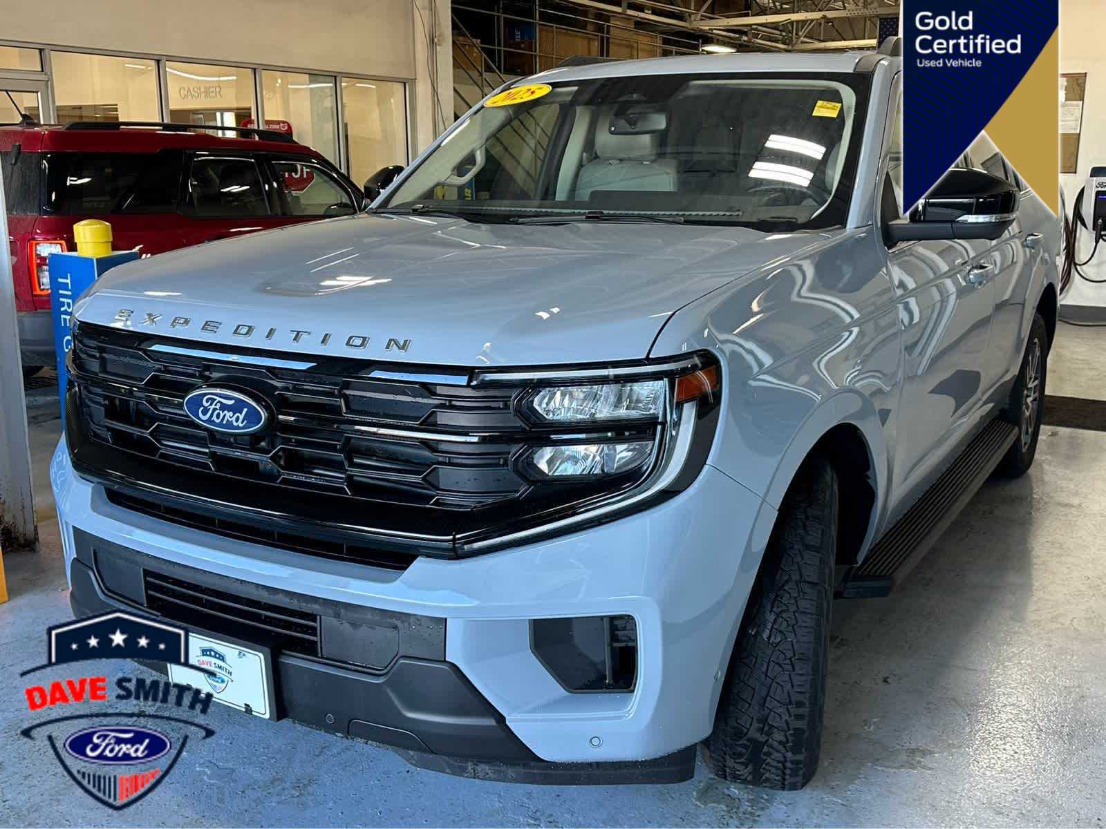 Glacier Gray Metallic Tri-Coat 2025 Ford Expedition SUV / Crossover Four-Wheel Drive Automatic