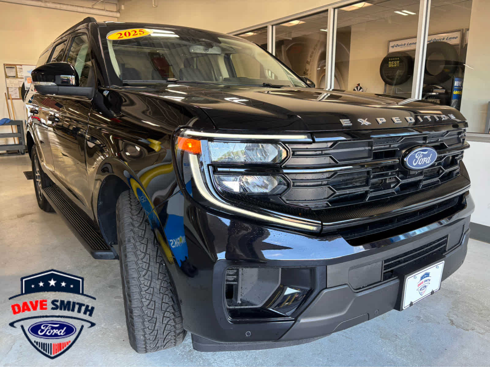 Agate Black 2025 Ford Expedition SUV / Crossover Four-Wheel Drive Automatic