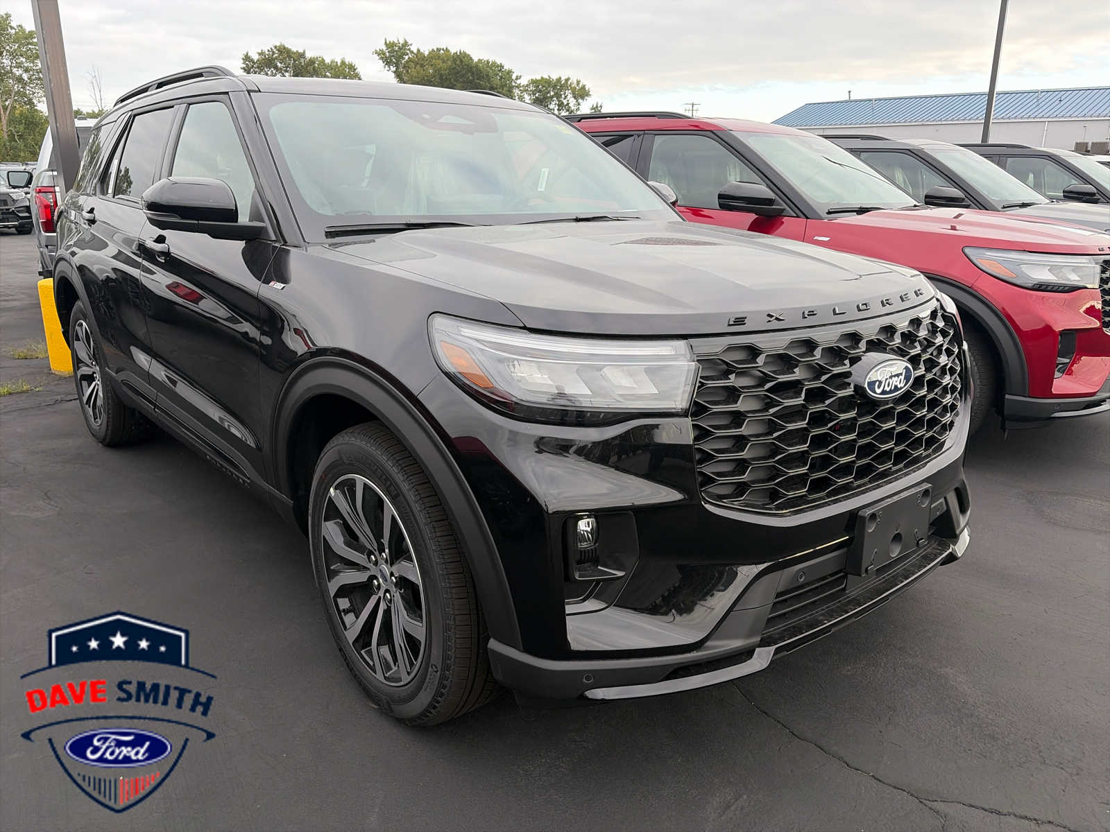 Agate Black Metallic 2027 Ford Explorer SUV / Crossover All-Wheel Drive Automatic