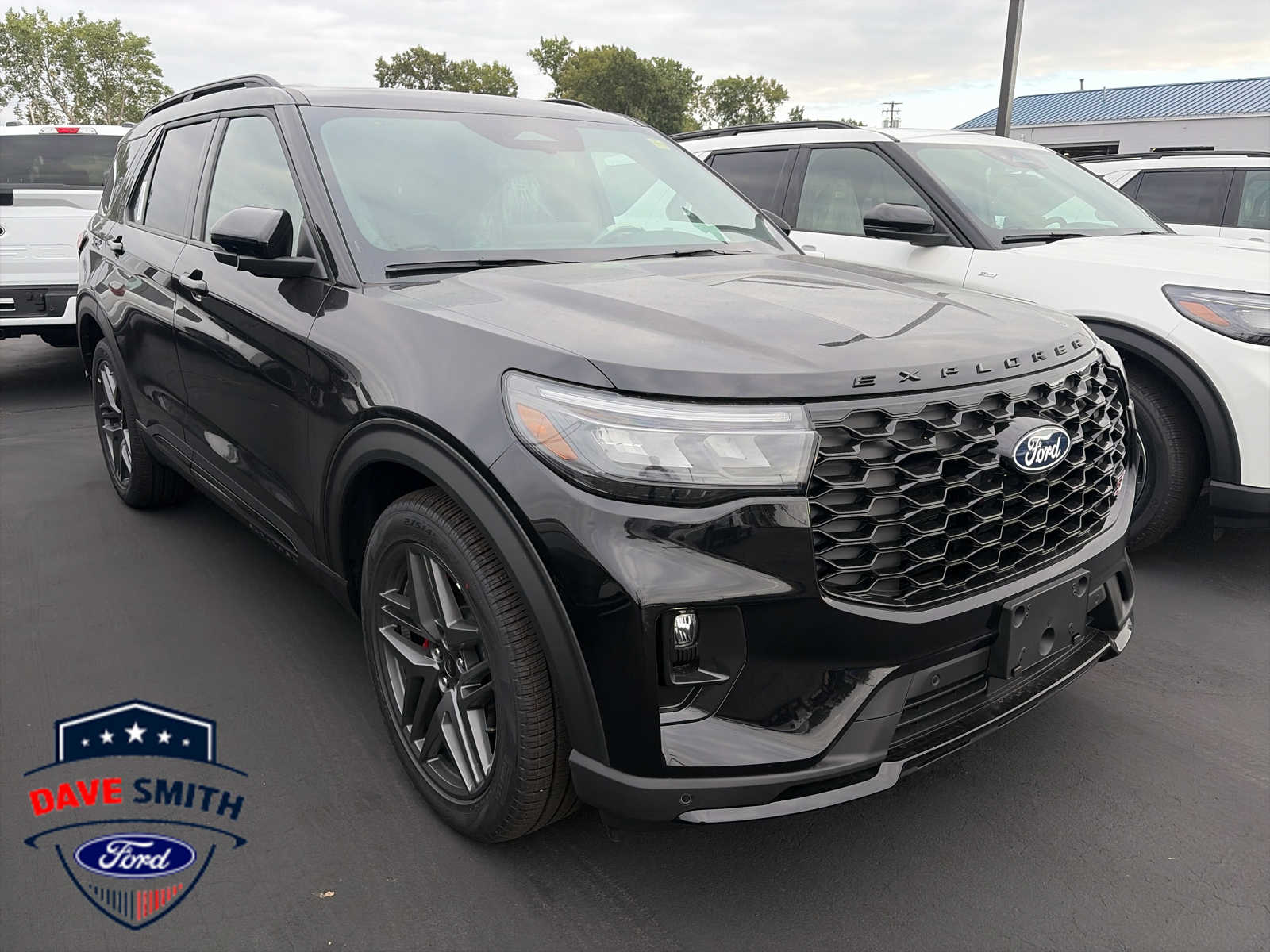 Agate Black Metallic 2027 Ford Explorer SUV / Crossover All-Wheel Drive Automatic