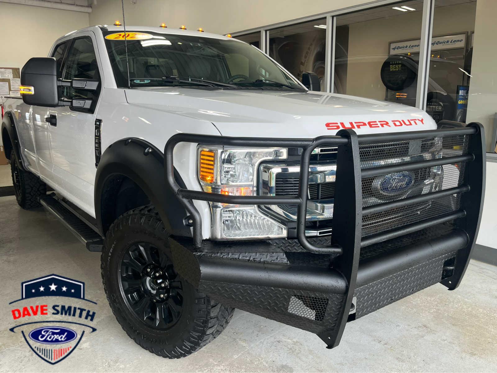 Oxford White 2022 Ford F-250 Super Duty XLT SuperCab 4WD Pickup Truck Four-Wheel Drive 6-Speed Automatic