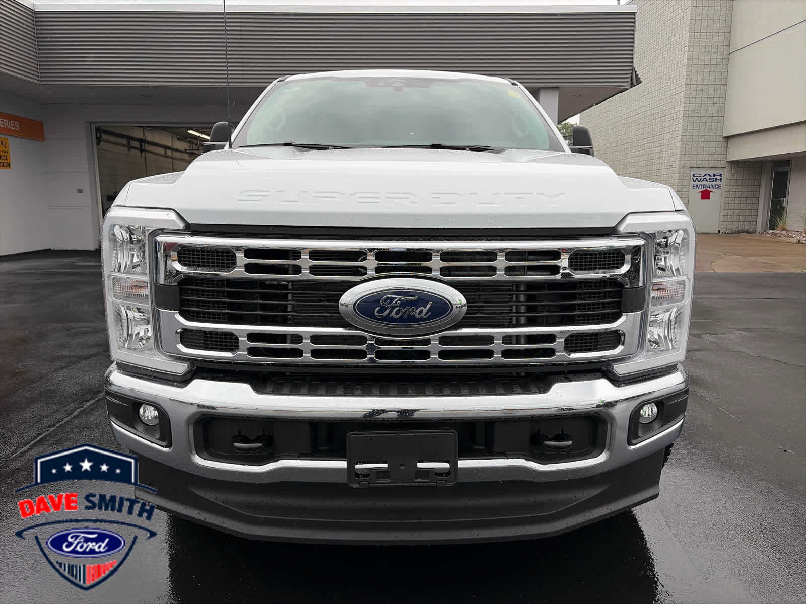 Oxford White 2026 Ford F-250 Super Duty Pickup Truck Four-Wheel Drive Automatic