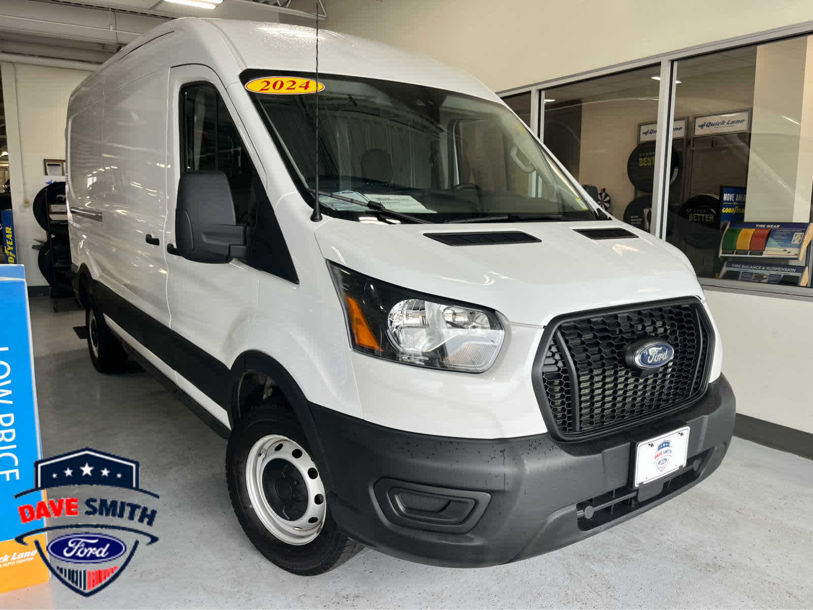 2024 Ford Transit Cargo 250 Medium Roof LB RWD