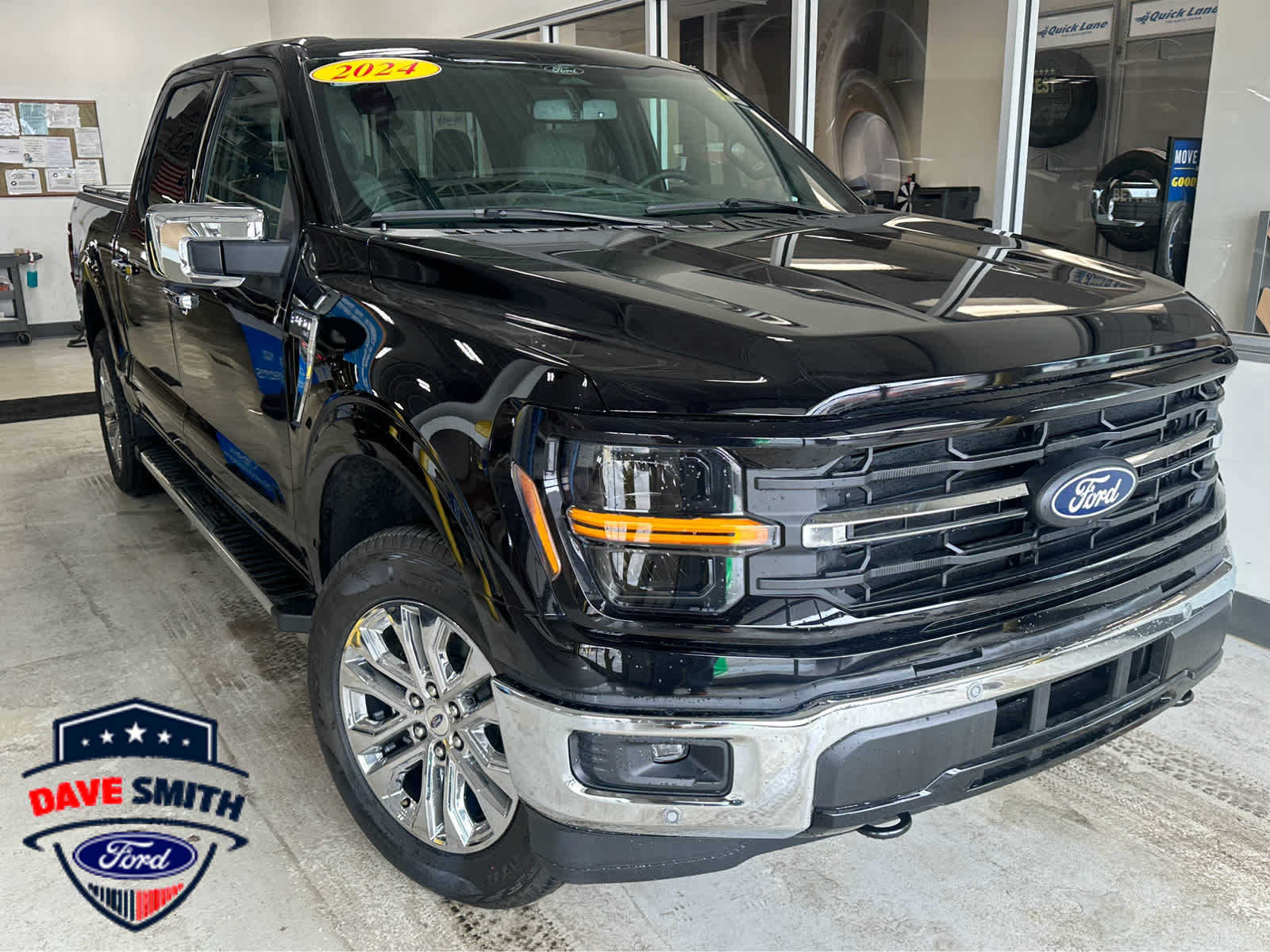 Agate Black 2024 Ford F-150 XLT SuperCrew 4WD Pickup Truck Four-Wheel Drive Automatic