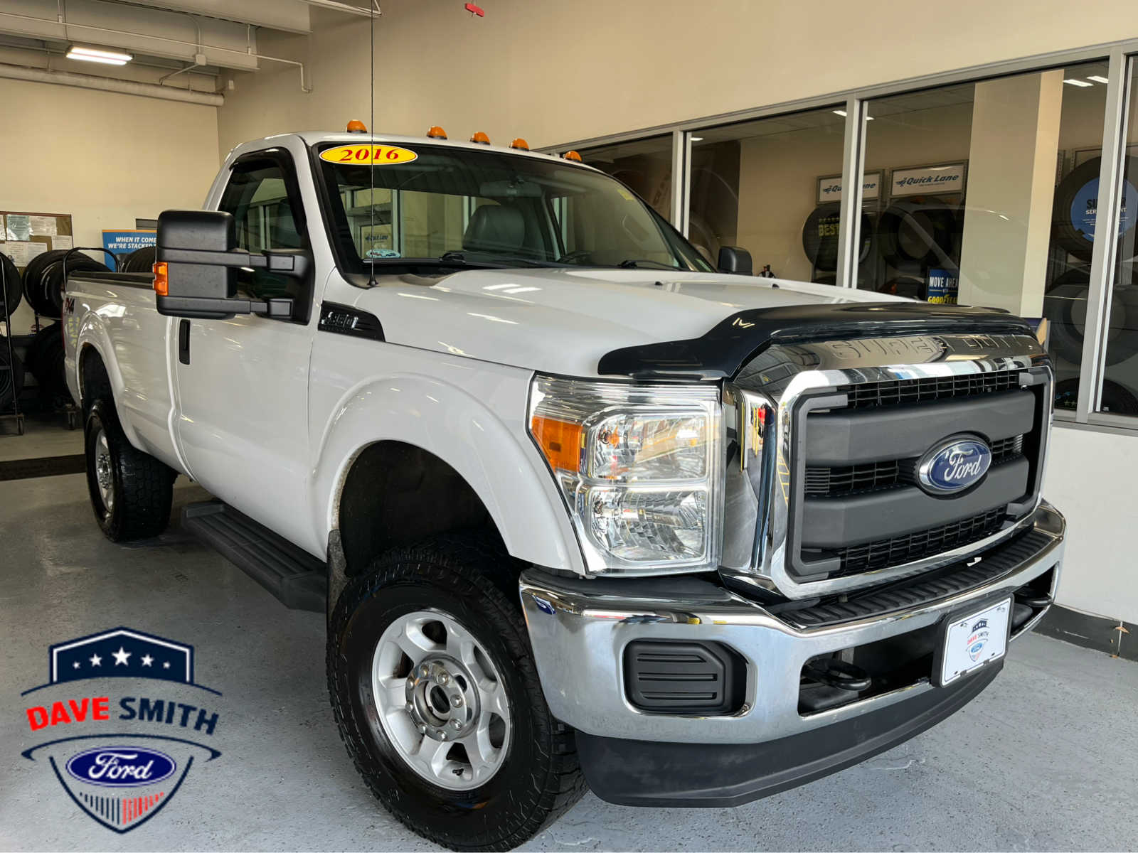 Oxford White 2016 Ford F-350 Super Duty Pickup Truck Four-Wheel Drive 6-Speed Automatic