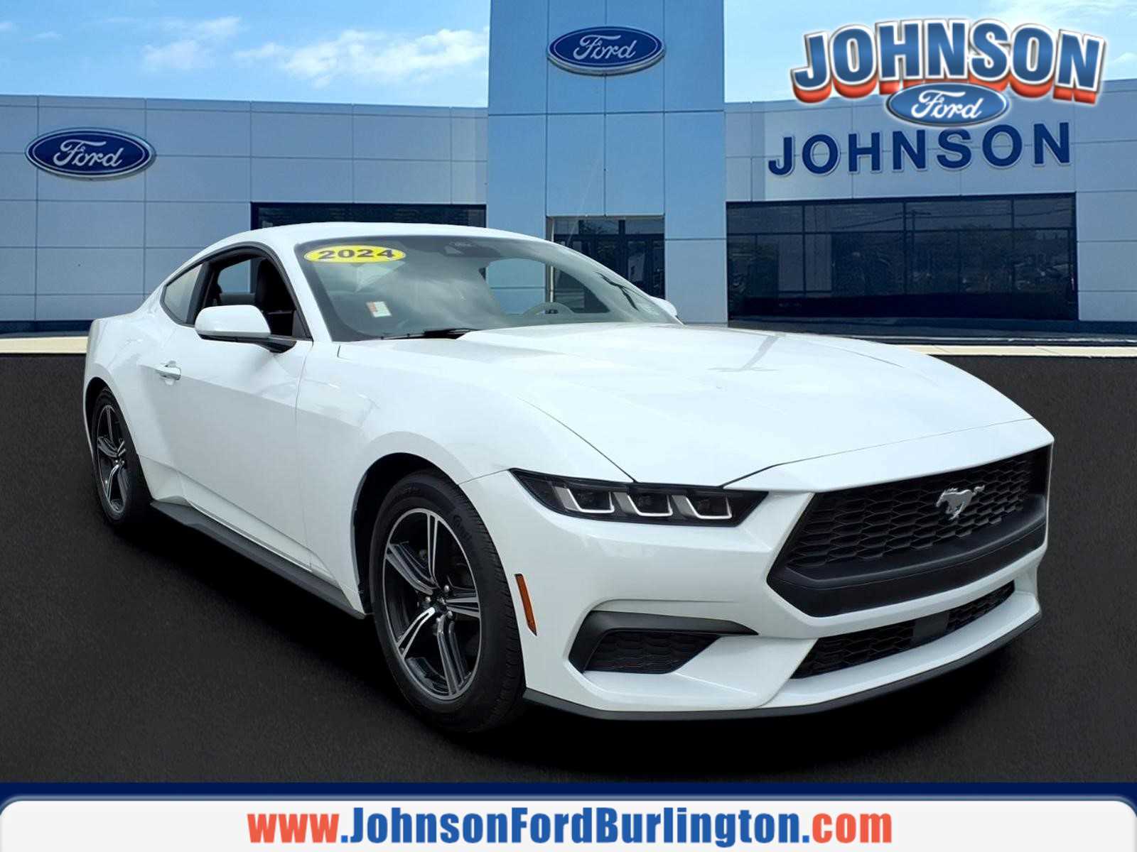 Oxford White 2024 Ford Mustang EcoBoost Premium Fastback RWD Coupe Rear-Wheel Drive Automatic
