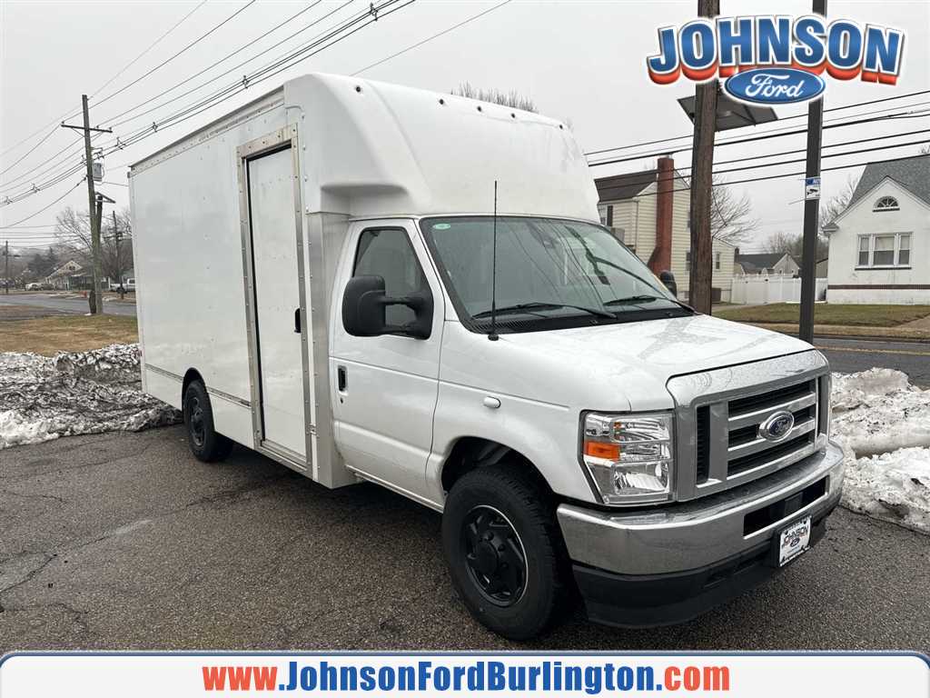 2024 Ford E-Series Chassis E-350 SD Cutaway LB DRW RWD