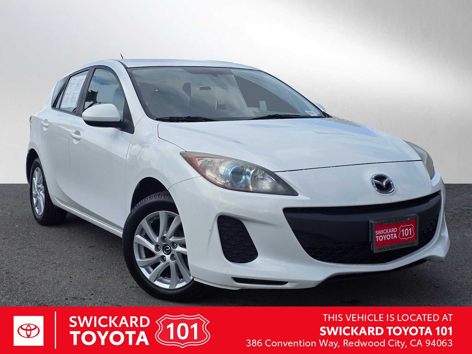2013 Mazda MAZDA3 i Touring Hatchback