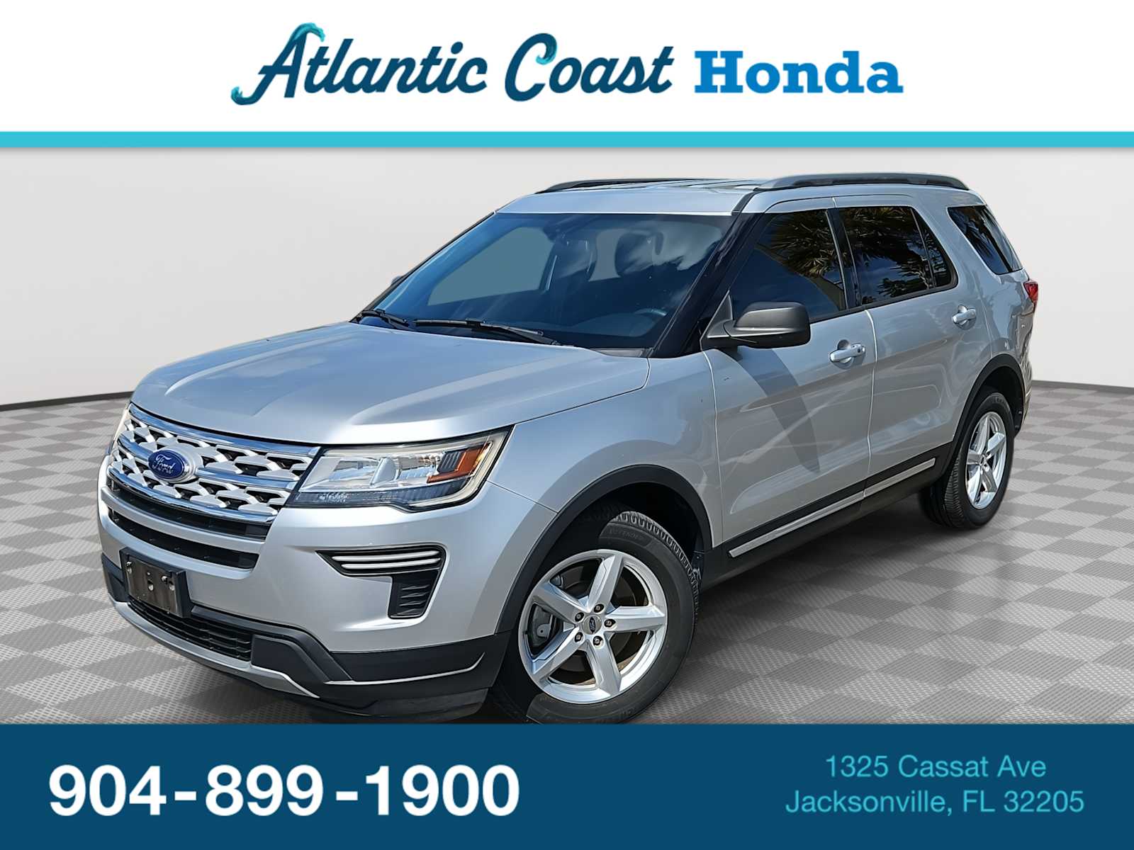 Silver 2019 Ford Explorer XLT SUV / Crossover Front-Wheel Drive 6-Speed Automatic