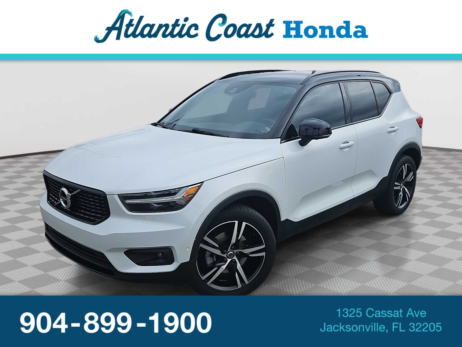 2020 Volvo XC40 R-Design