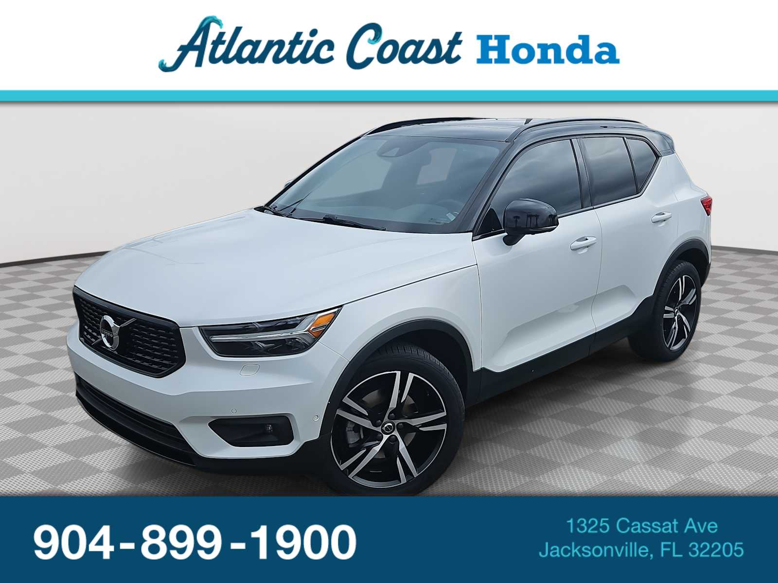 2020 Volvo XC40 R-Design