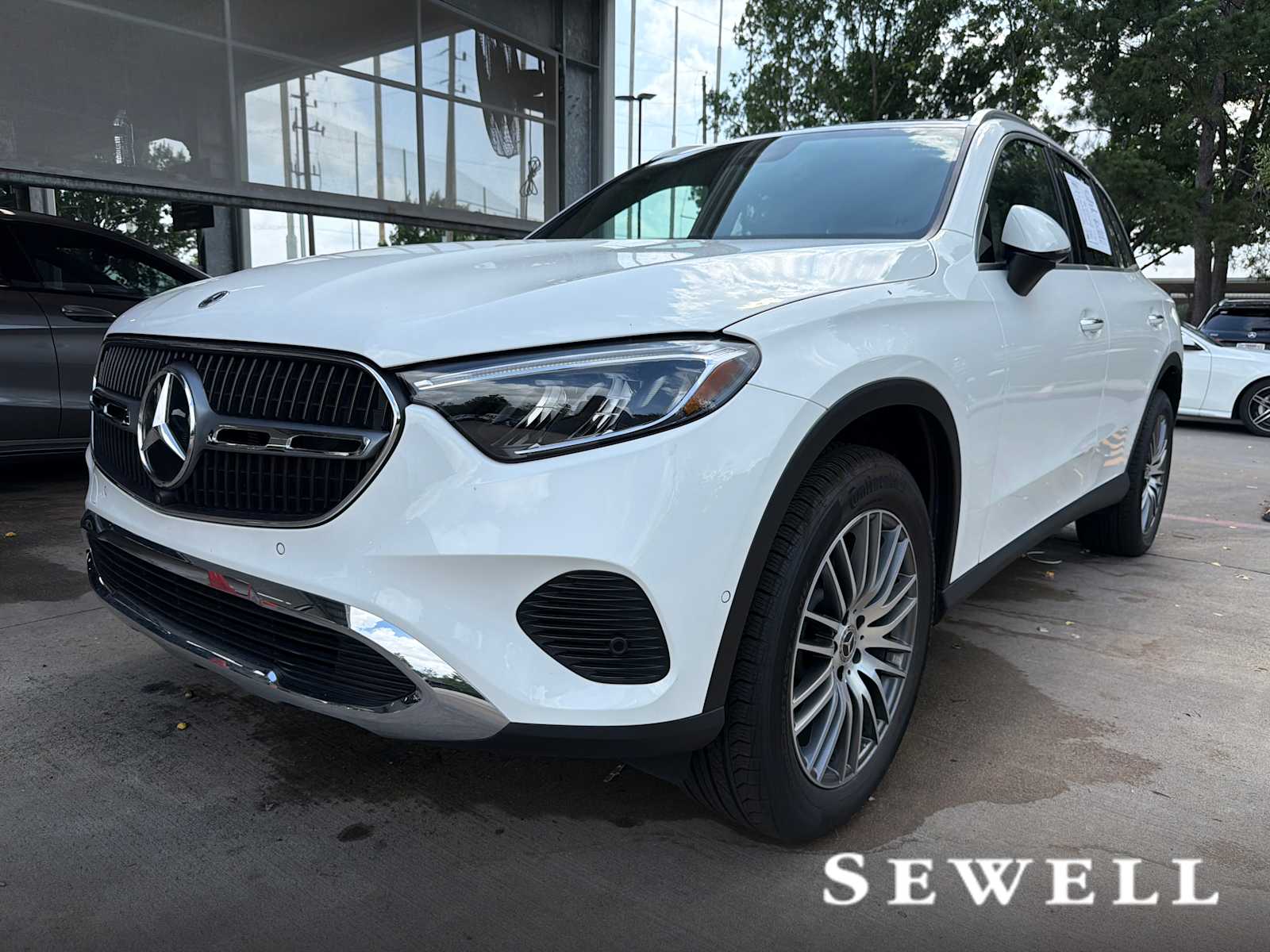 2026 Mercedes-Benz GLC GLC 300's photo