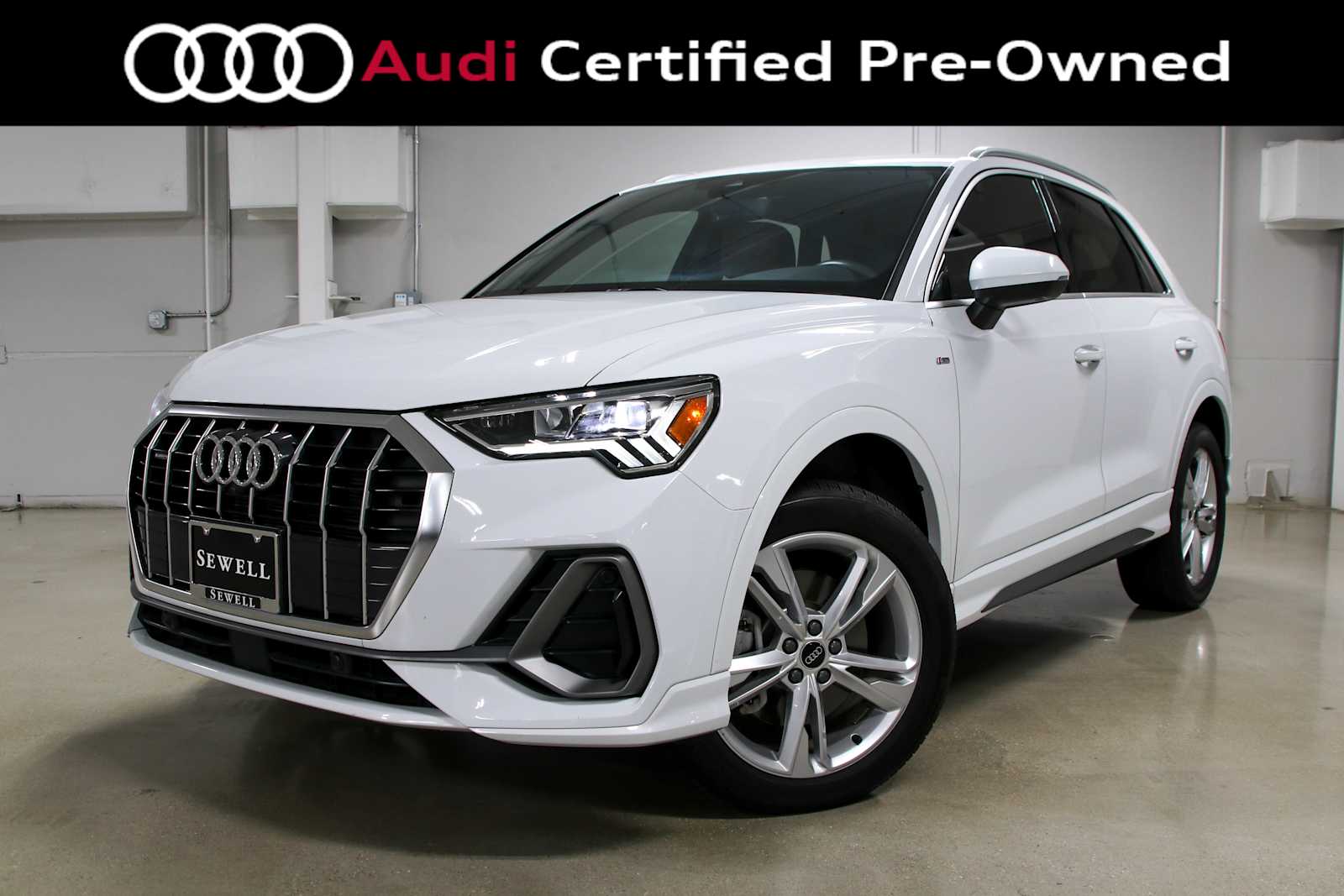 2024 Audi Q3 S line Premium Plus