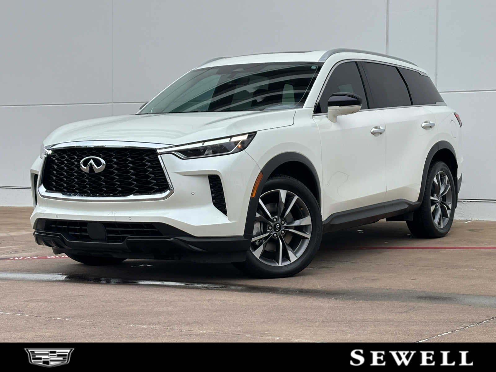 2023 INFINITI QX60 LUXE