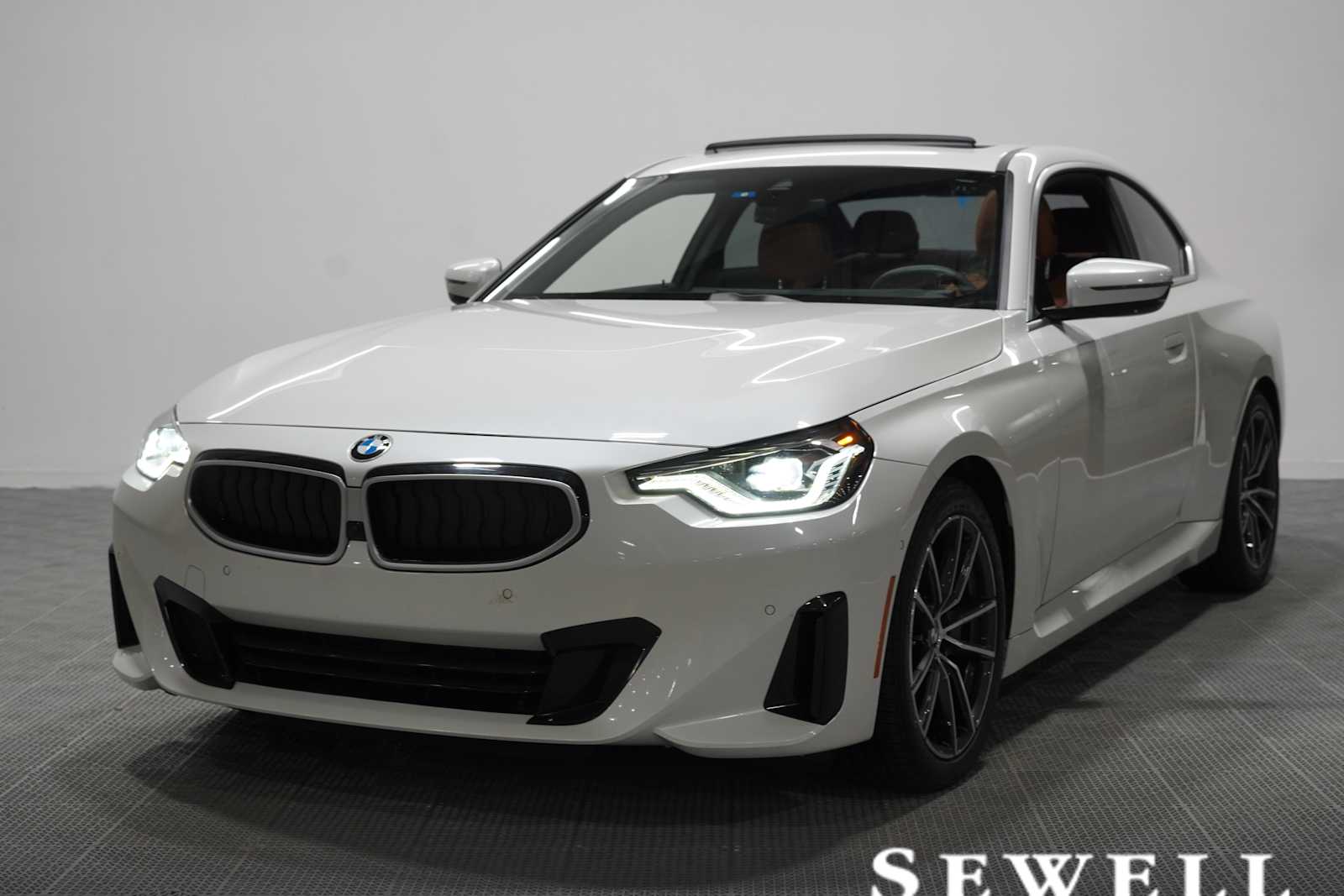 2025 BMW 2 Series 230i Coupe's photo