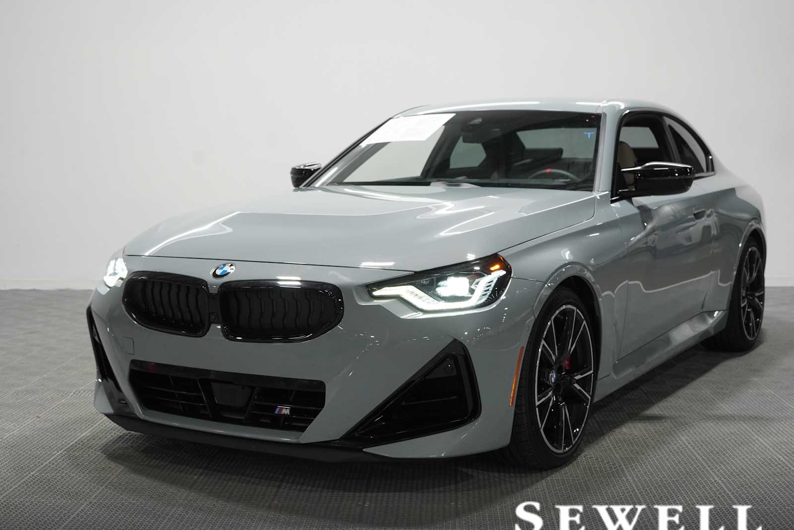 2025 BMW 2 Series M240i Coupe's photo