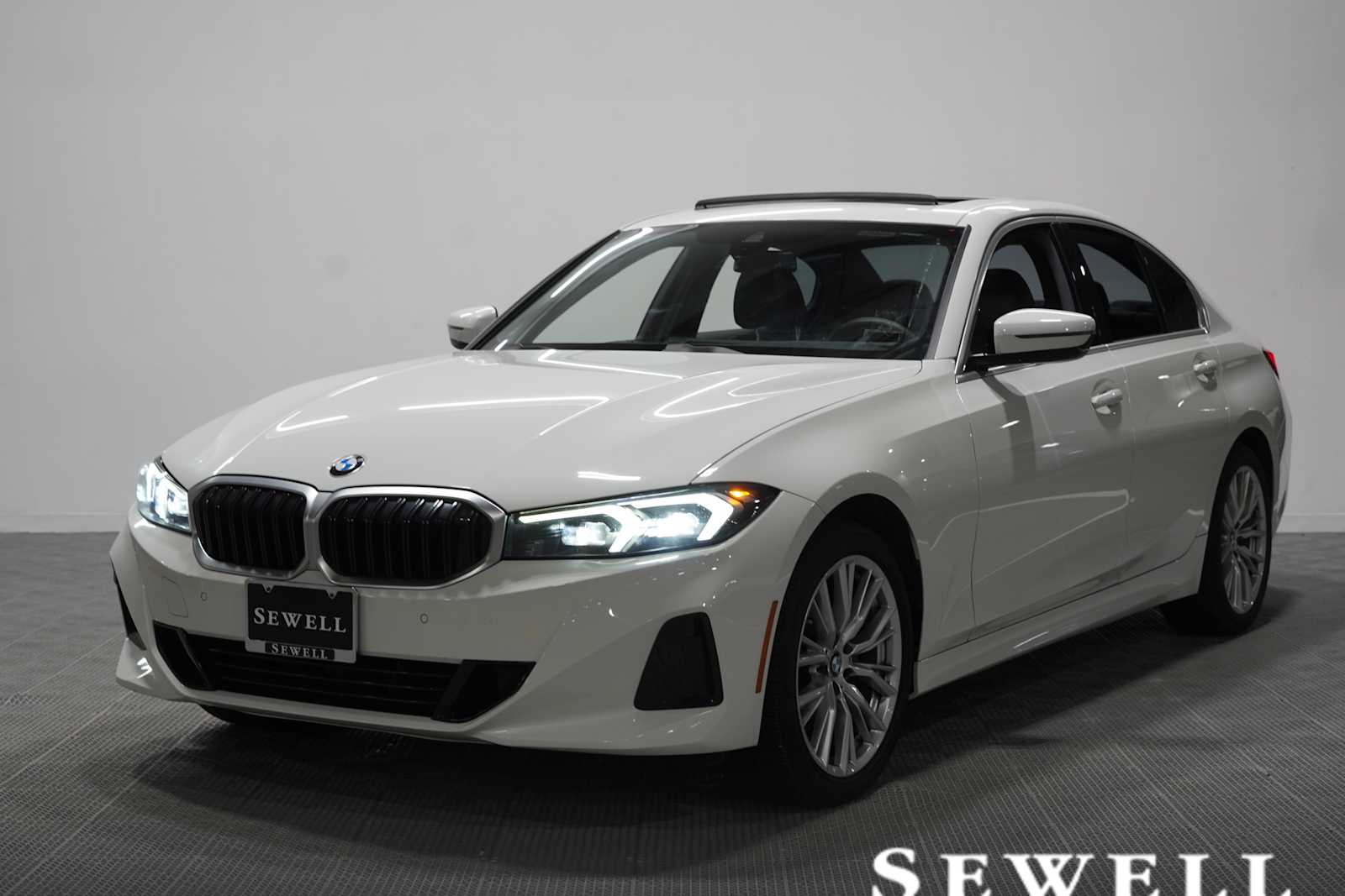 2024 BMW 3 Series 330i Sedan's photo