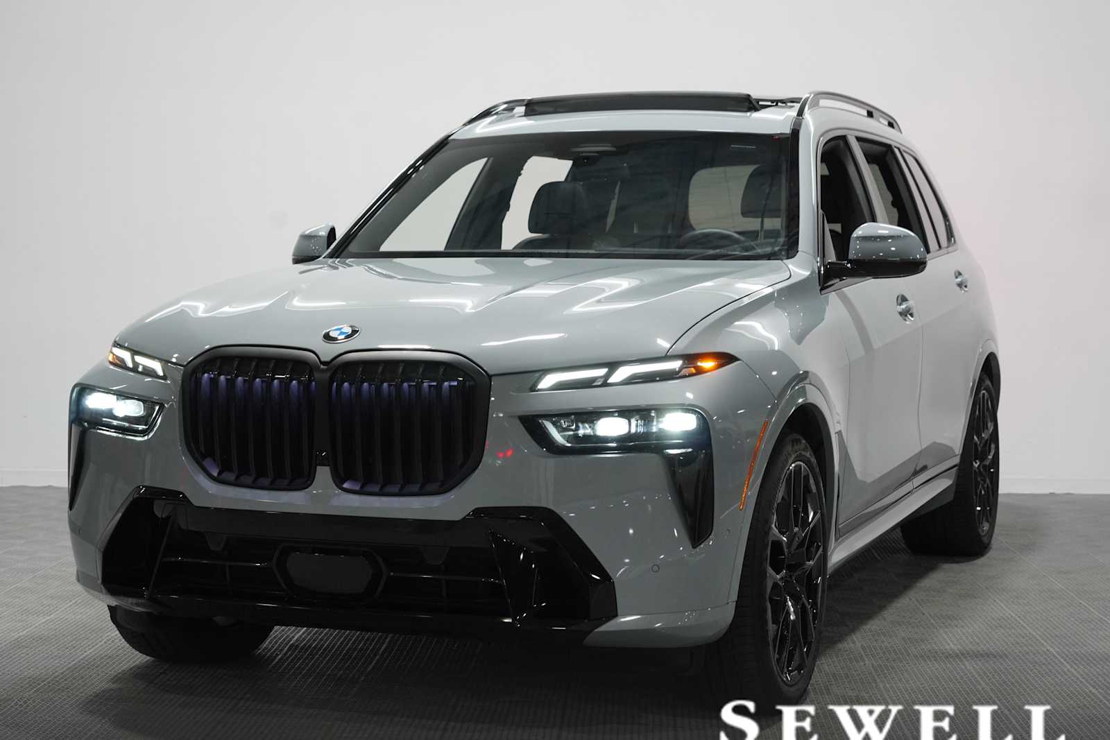 2025 BMW X7 xDrive40i's photo