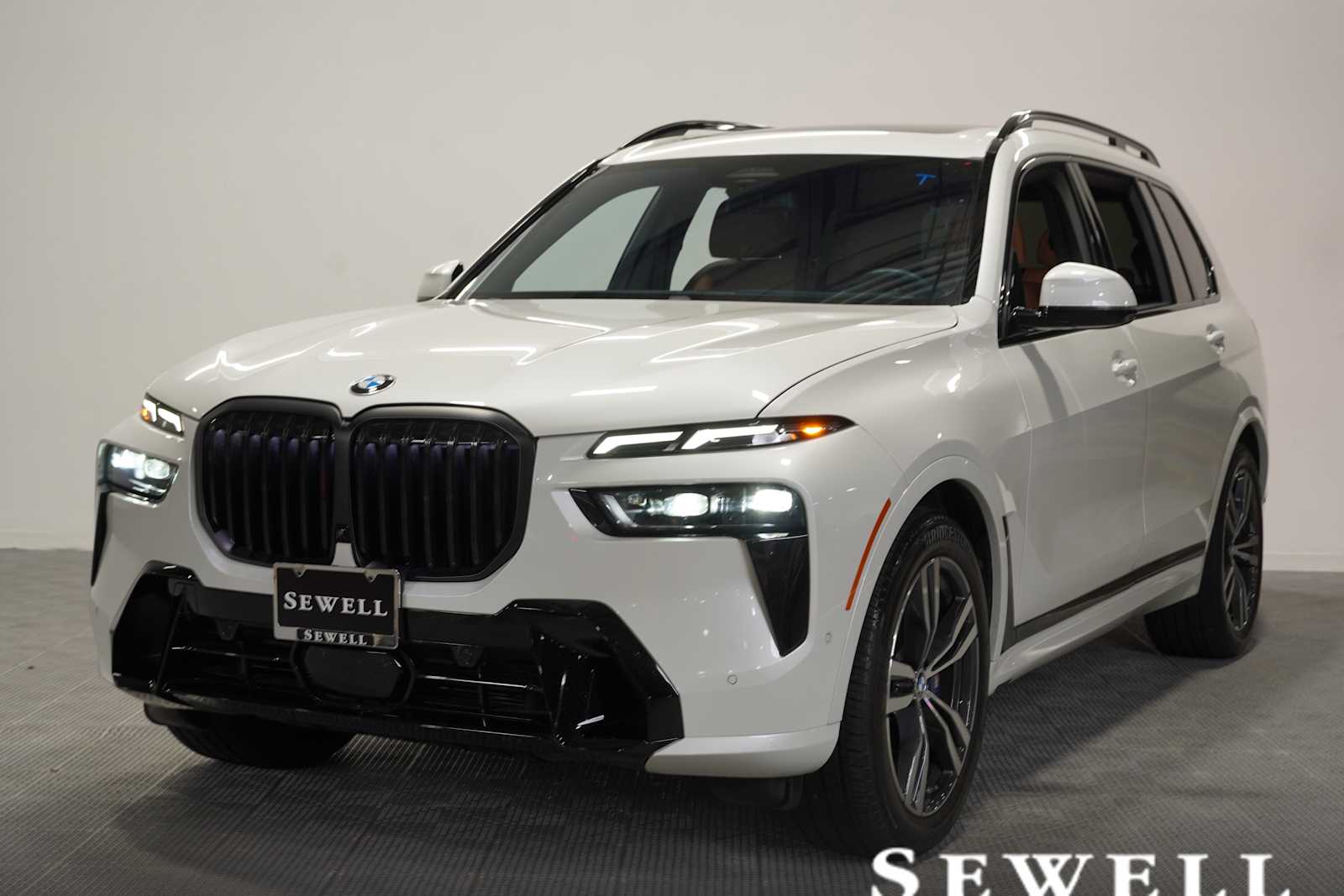 2025 BMW X7 xDrive40i's photo