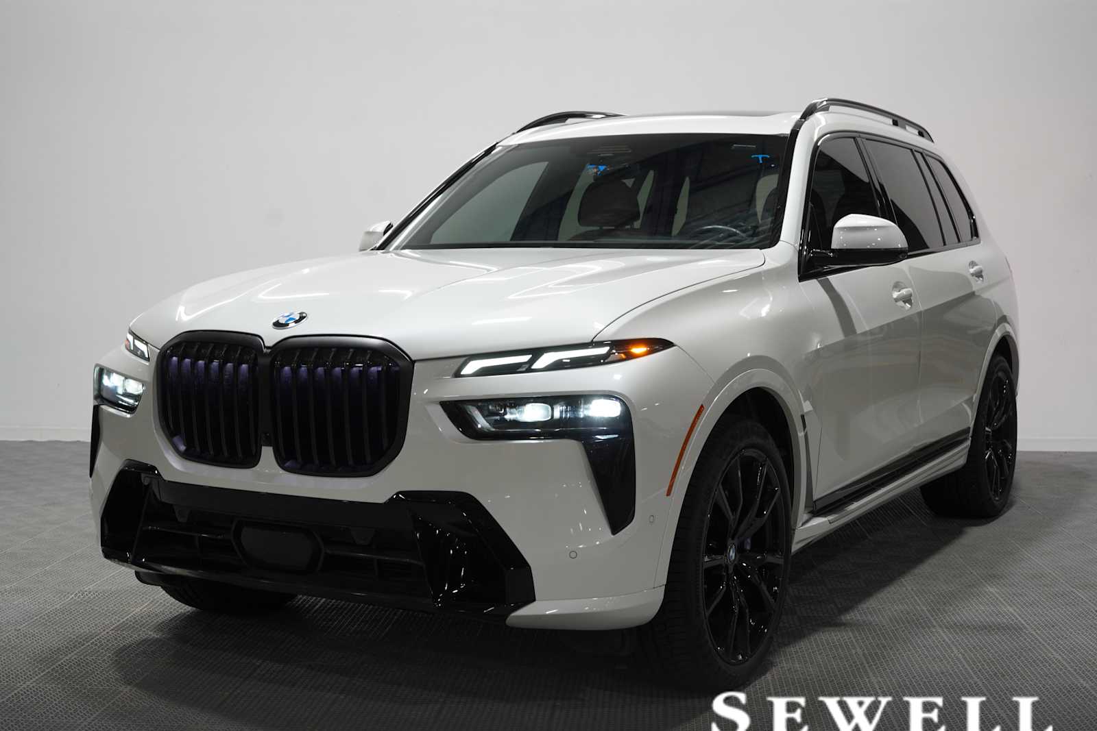 2024 BMW X7 xDrive40i's photo