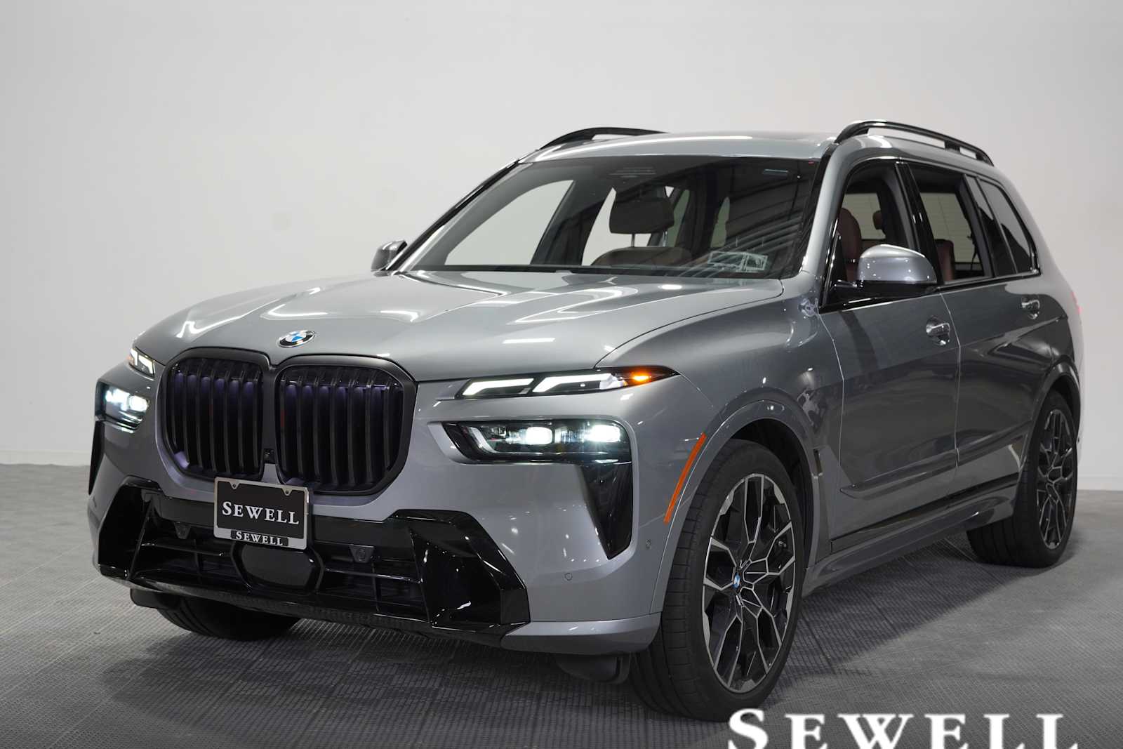 2025 BMW X7 xDrive40i's photo