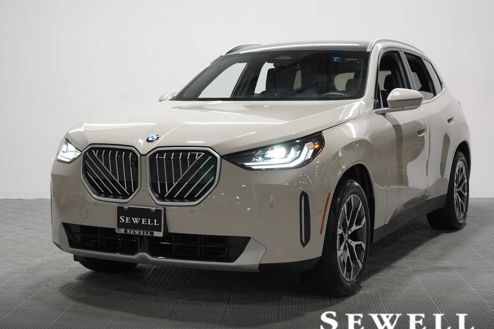 2025 BMW X3 30 XDRIVE's photo