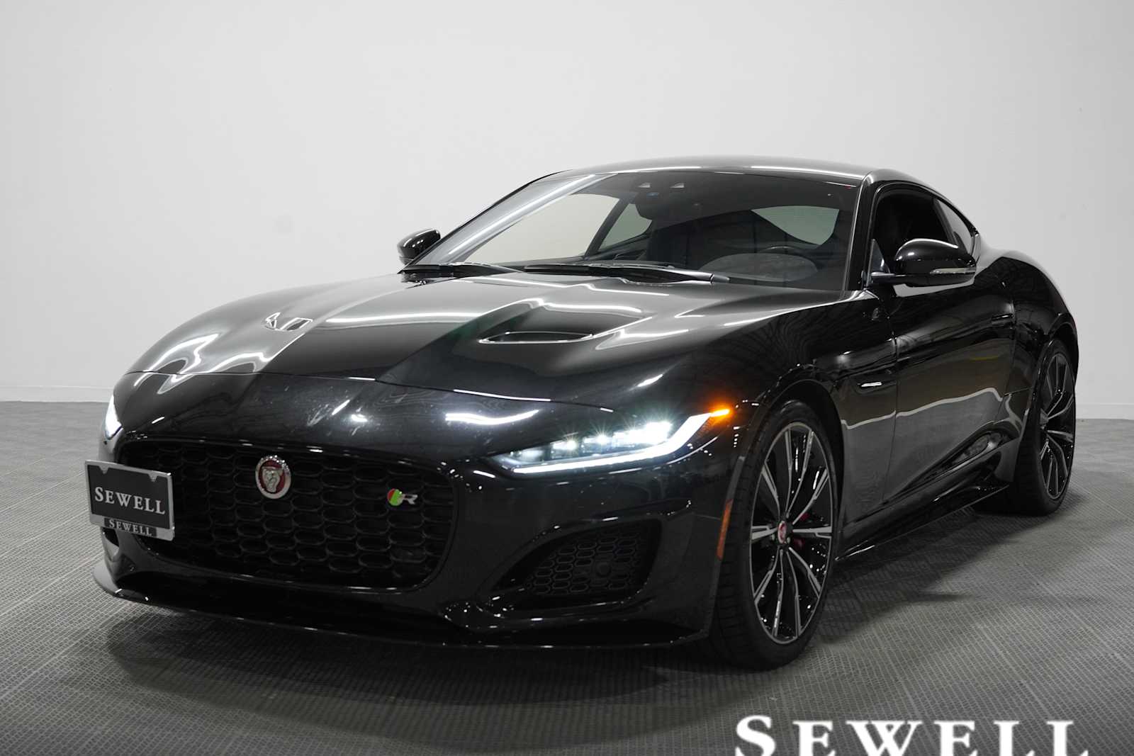 2021 Jaguar F-TYPE R Coupe's photo