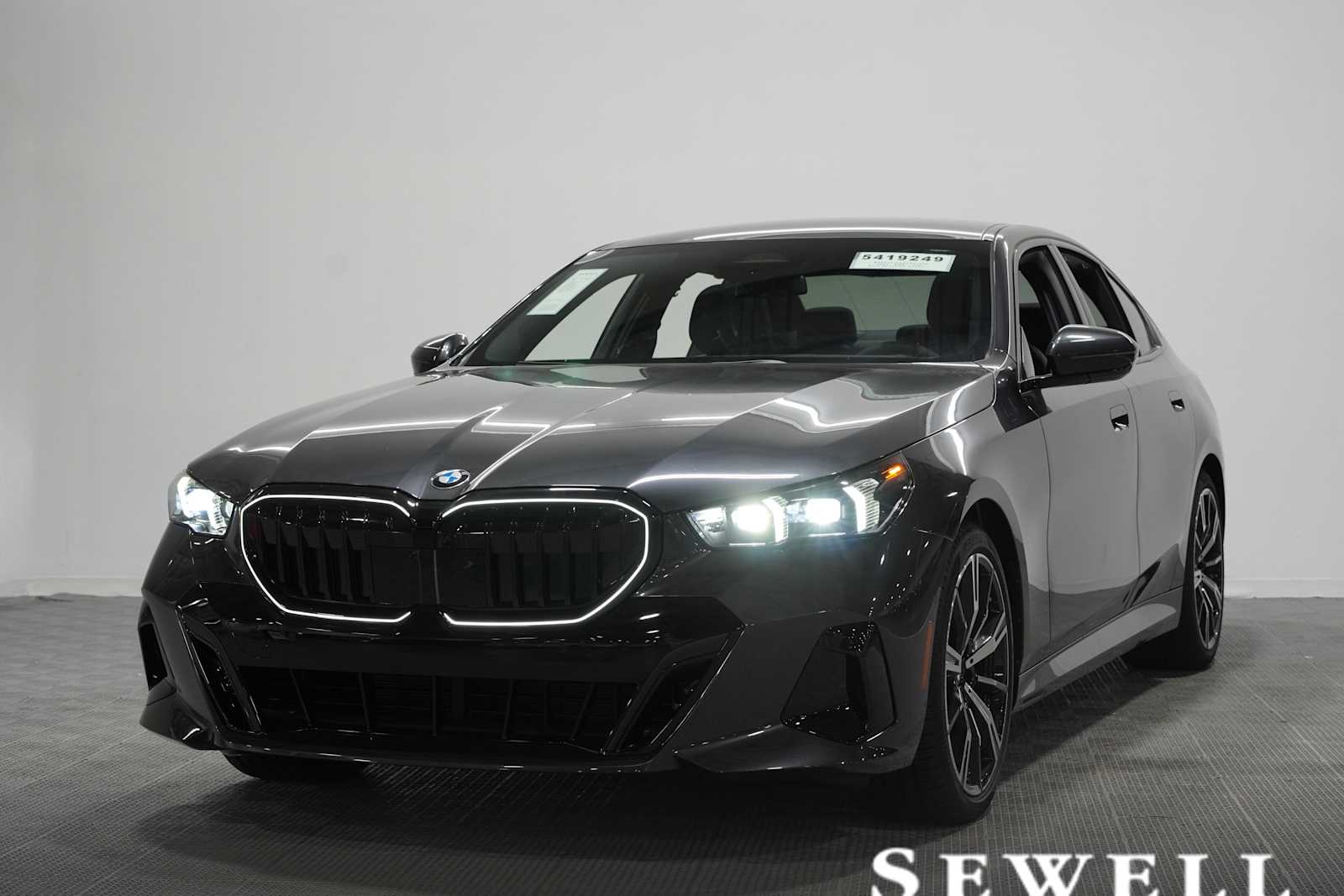 New 2026 BMW 5 Series 530i