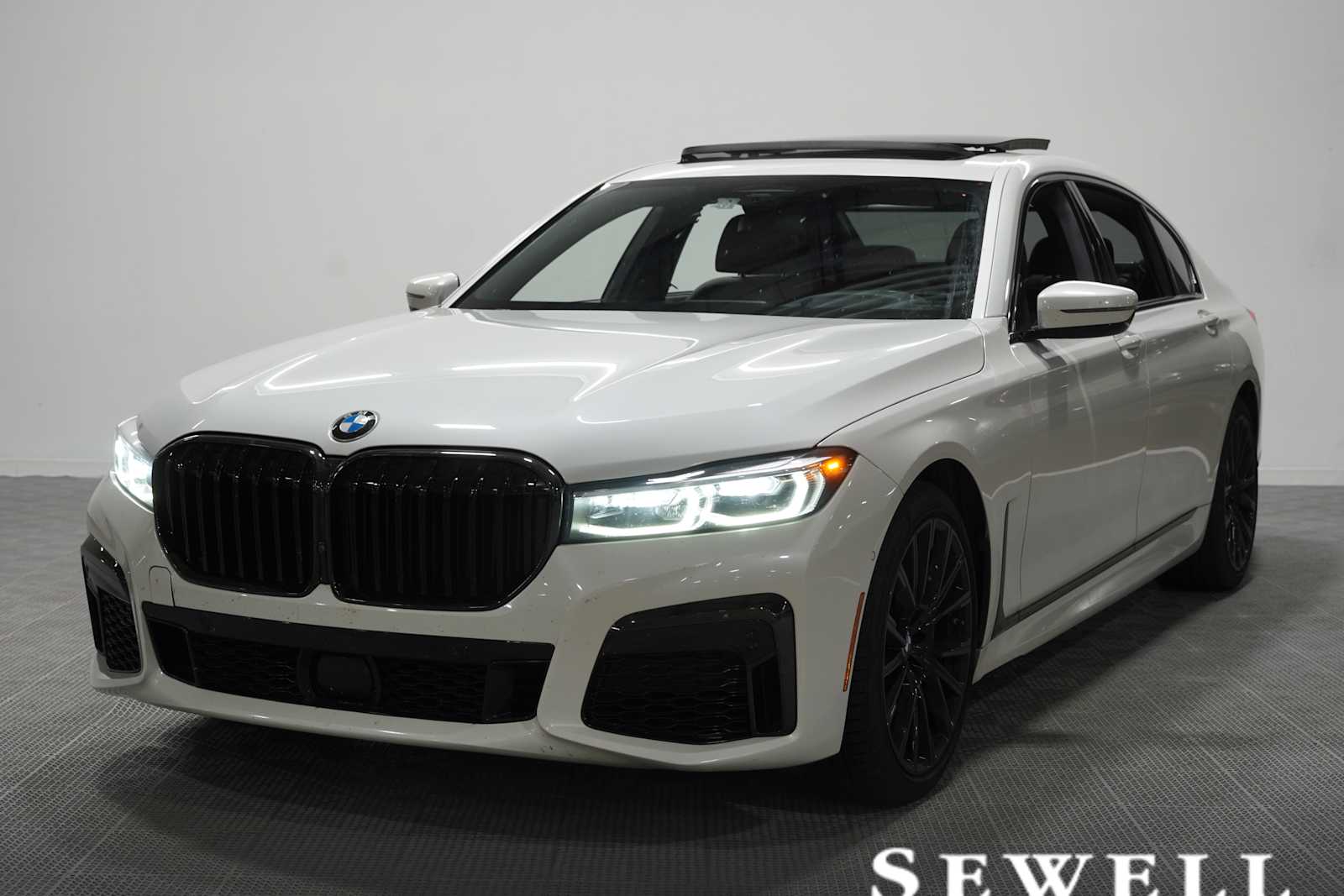 2022 BMW 7 Series 750i xDrive's photo