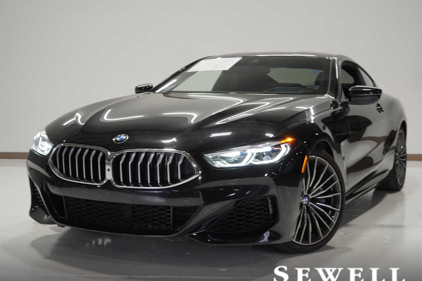 2022 BMW 8 Series 840i