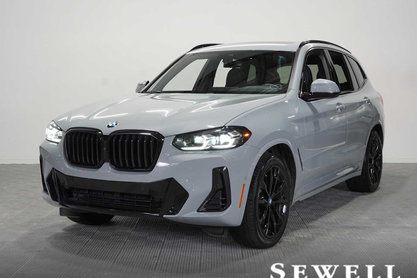 2023 BMW X3 30i