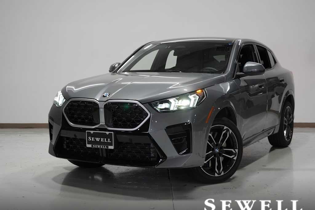 2025 BMW X2 Base's photo