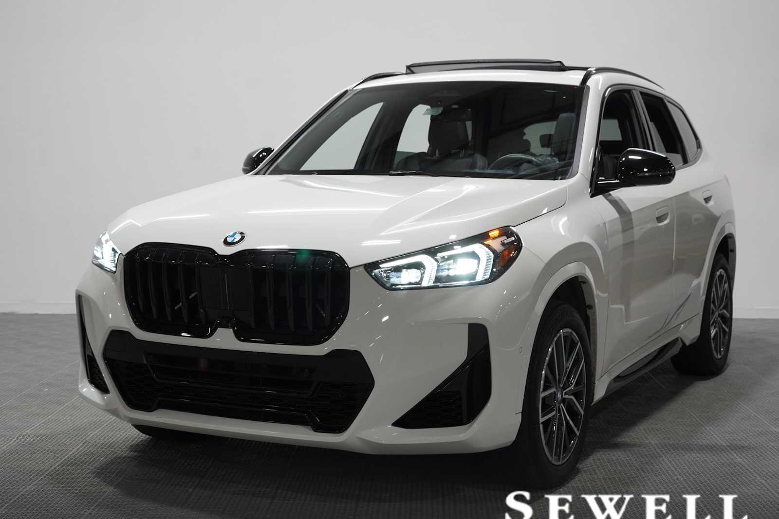 2023 BMW X1 xDrive28i's photo