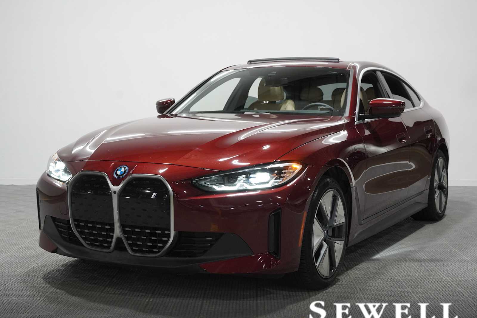 2023 BMW i4 eDrive35's photo