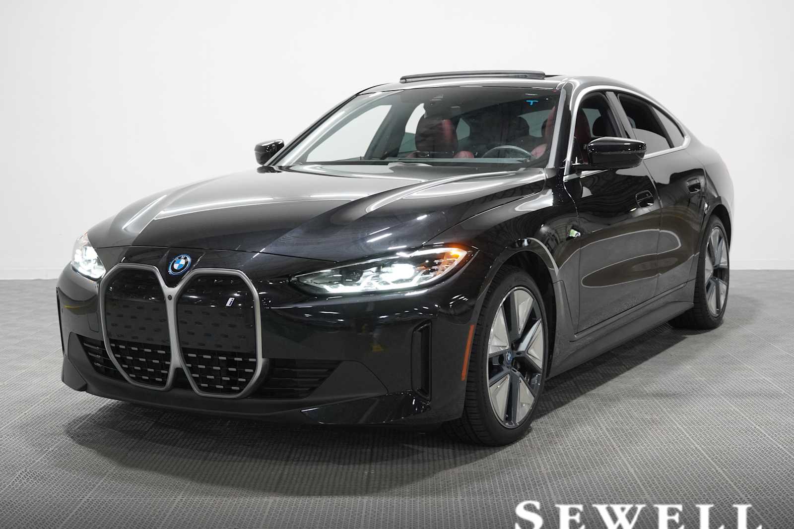 2023 BMW i4 eDrive35's photo