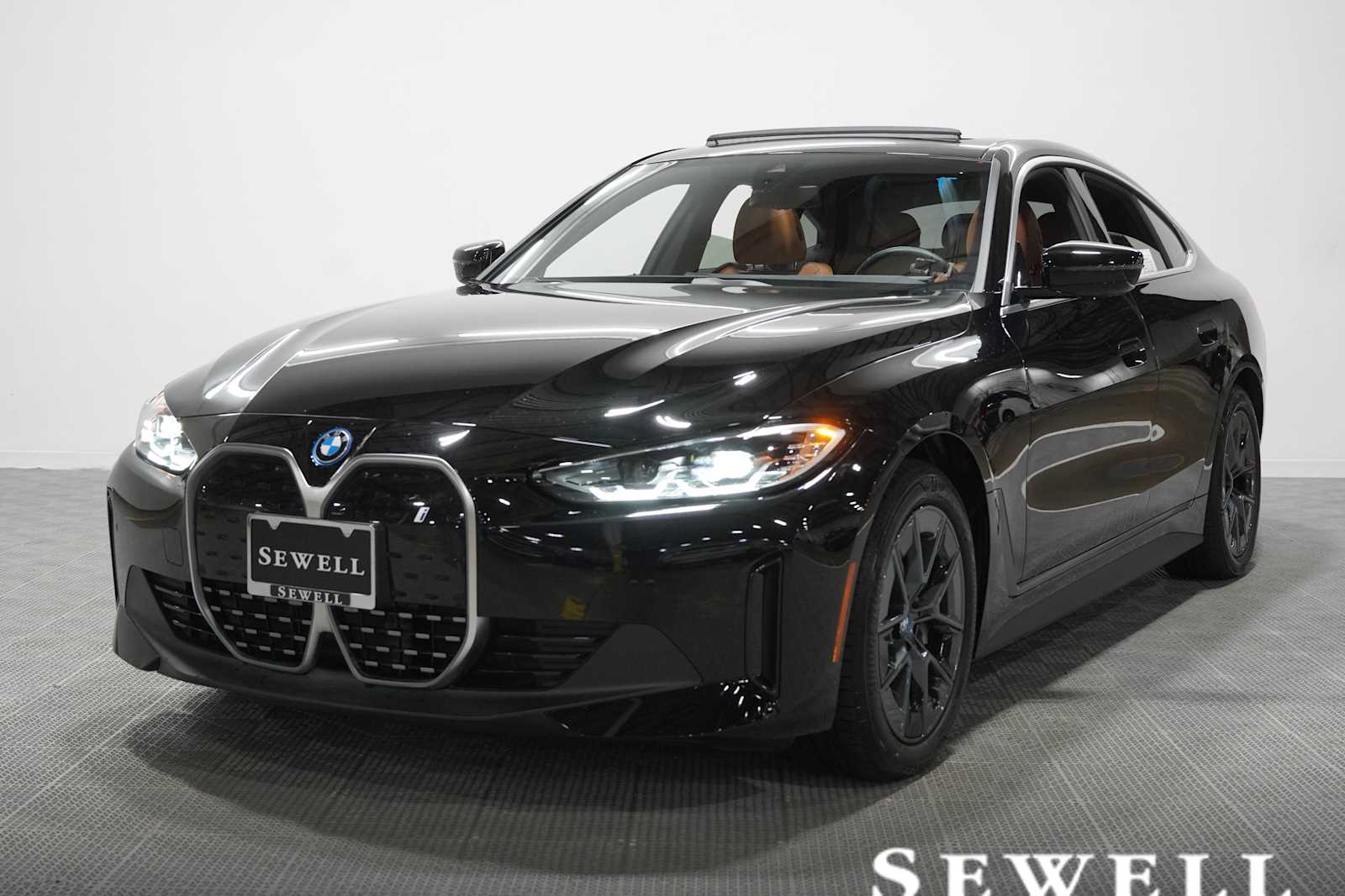 2023 BMW i4 eDrive35's photo