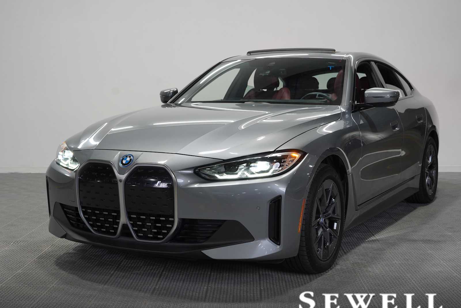 2023 BMW i4 eDrive35's photo